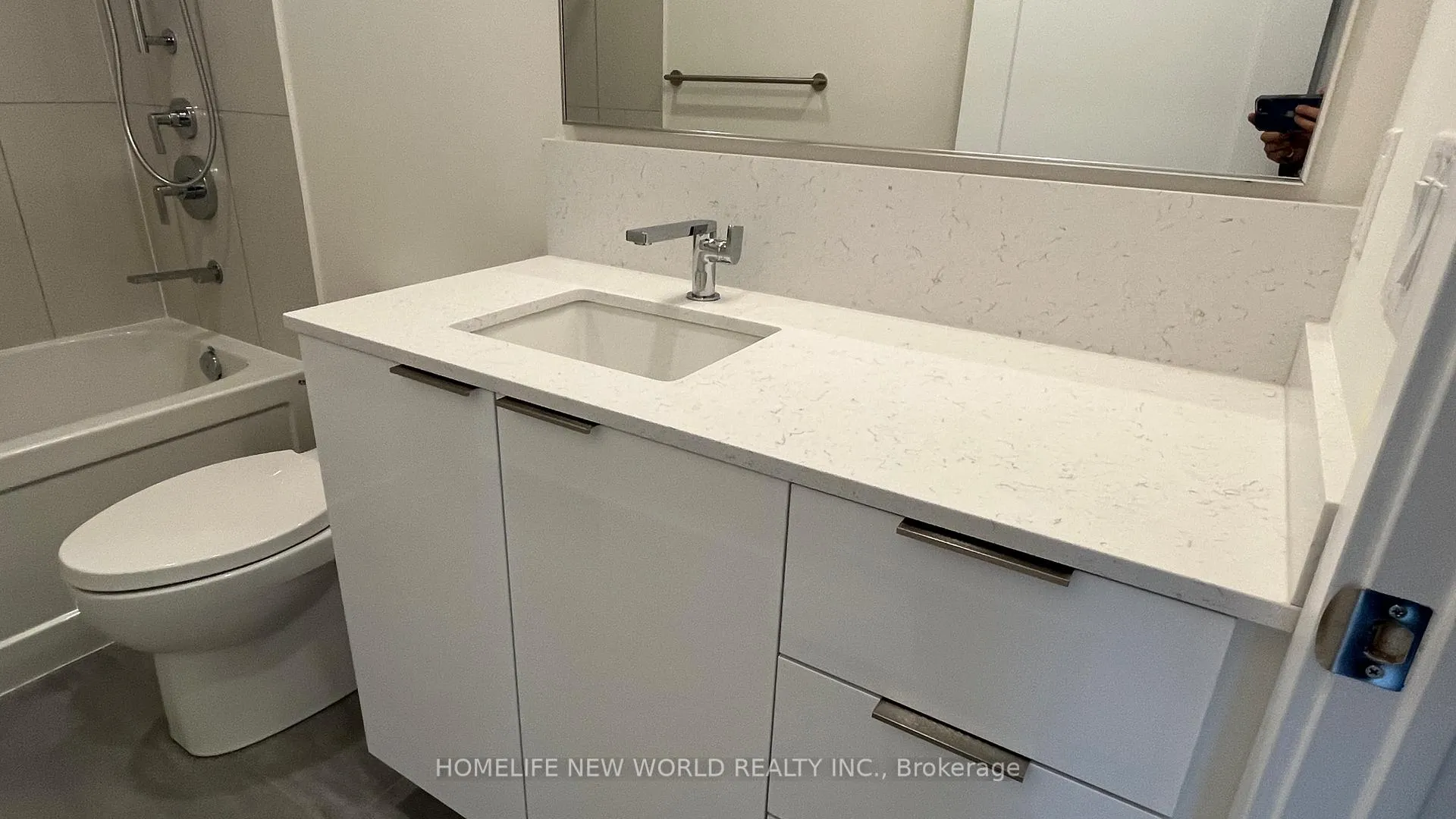 Photo 15 of Unit 3202, 28 Freeland Street, Toronto, Waterfront Communities — HOMEH