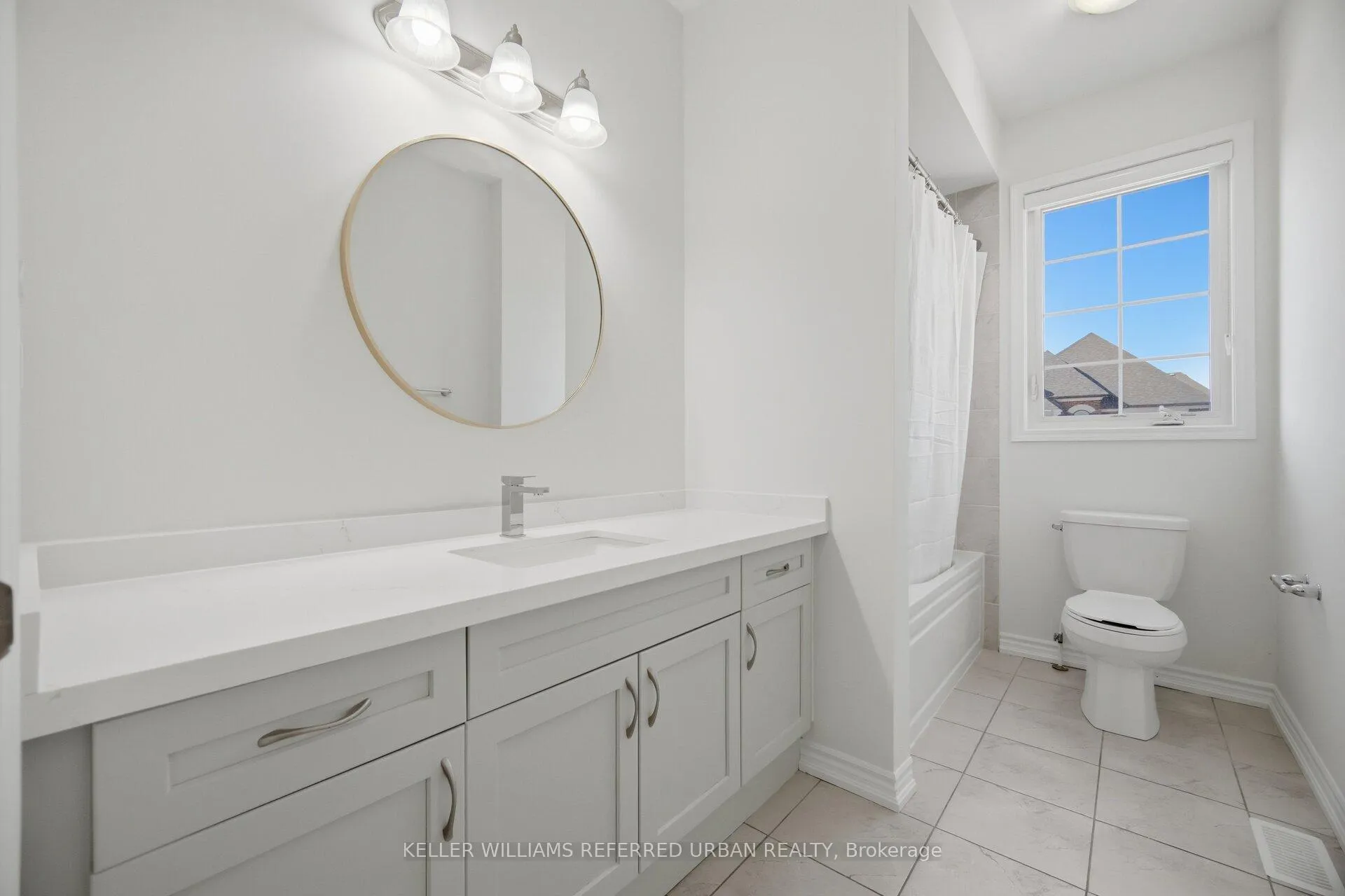 Photo 18 of 74 Ten Pines Road, Vaughan, Kleinburg — HOMEH
