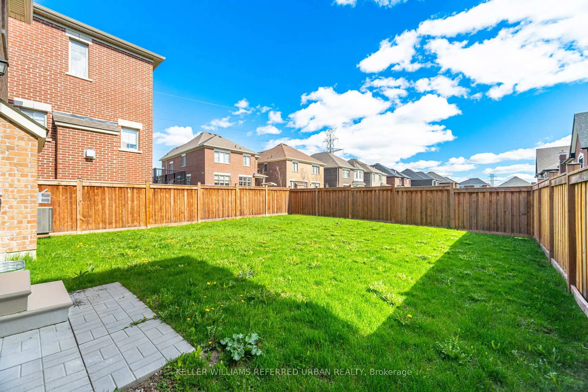 Photo 19 of 74 Ten Pines Road, Vaughan, Kleinburg — HOMEH