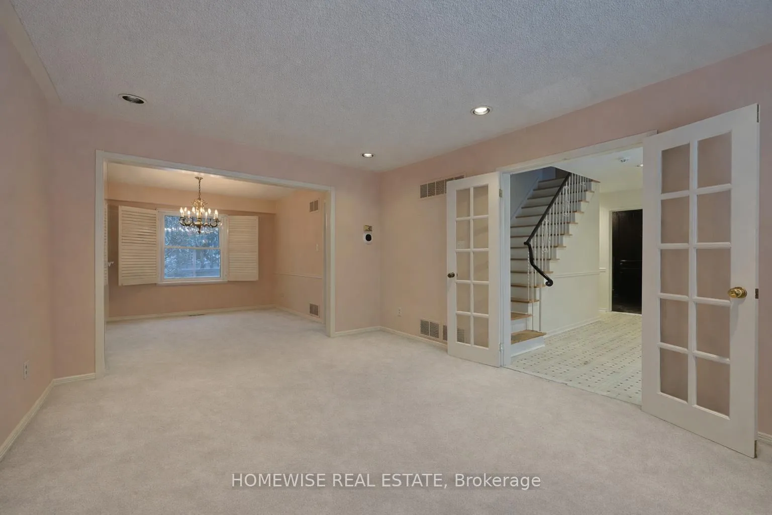 Photo 6 of 22 Cobblestone Drive, Markham, German Mills — HOMEH