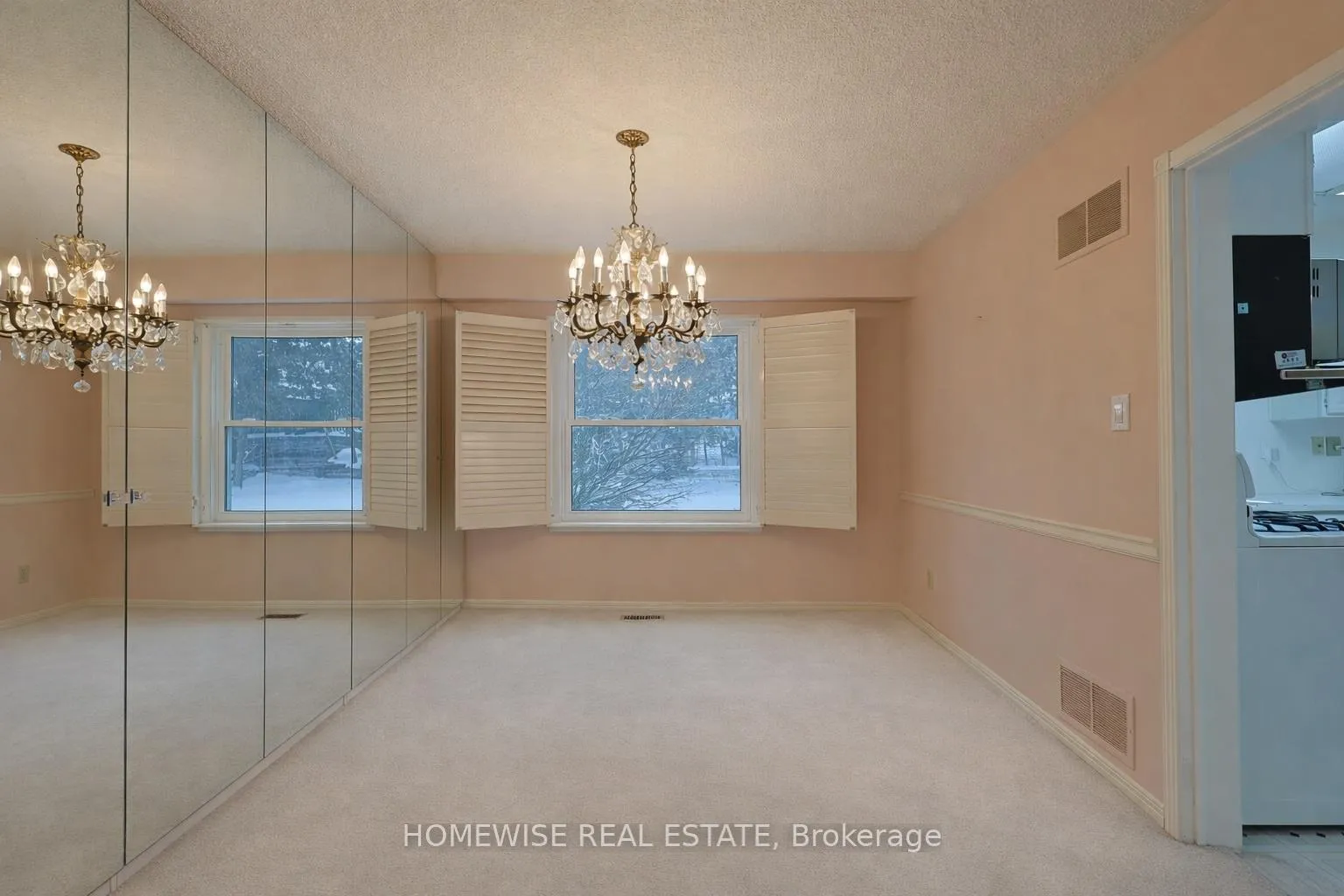 Photo 8 of 22 Cobblestone Drive, Markham, German Mills — HOMEH