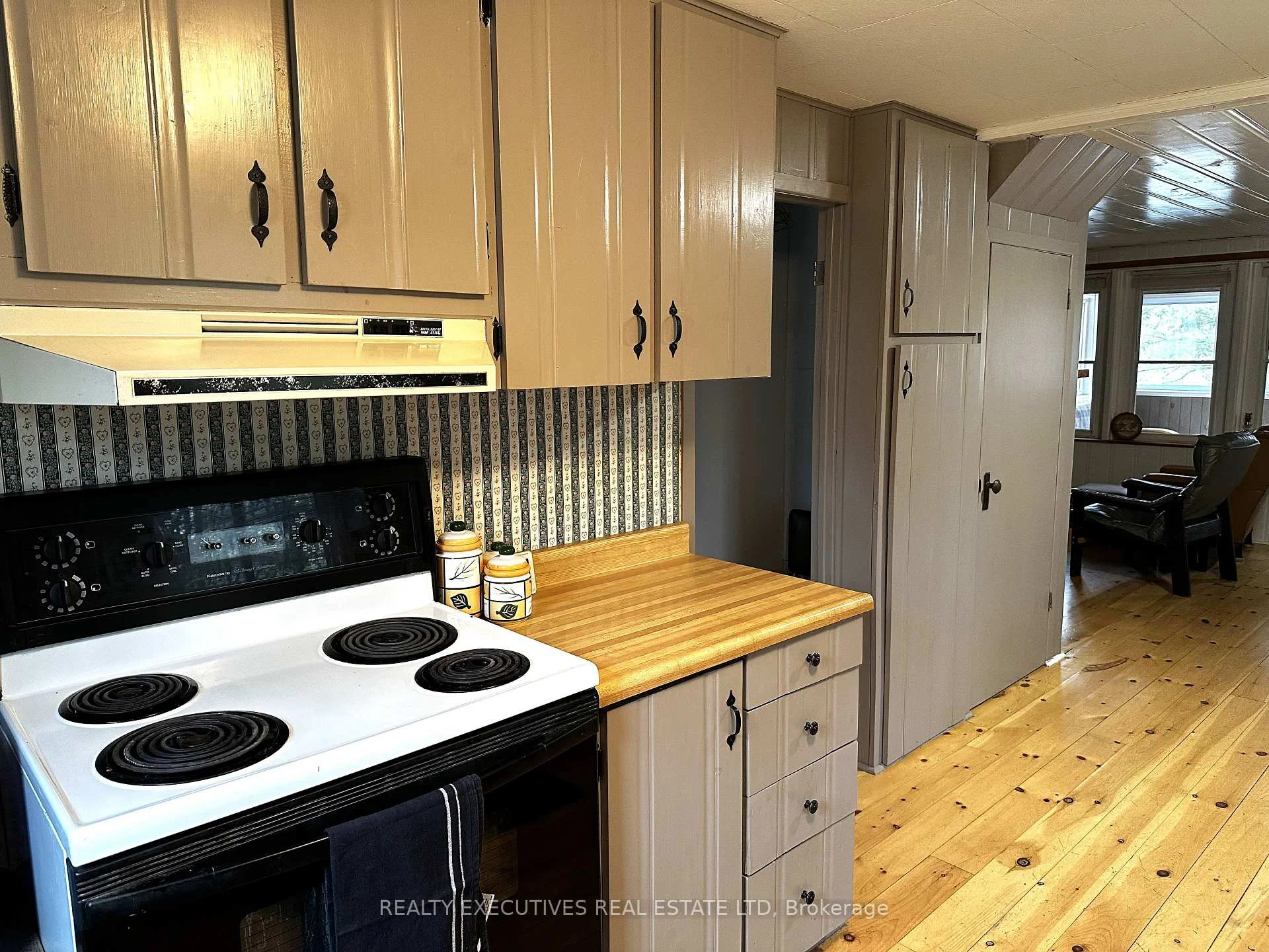 Photo 8 of 210 Birch Bay Lane, Tay Valley, Bathurst/Burgess & Sherbrooke (Bathurst) Twp — HOMEH