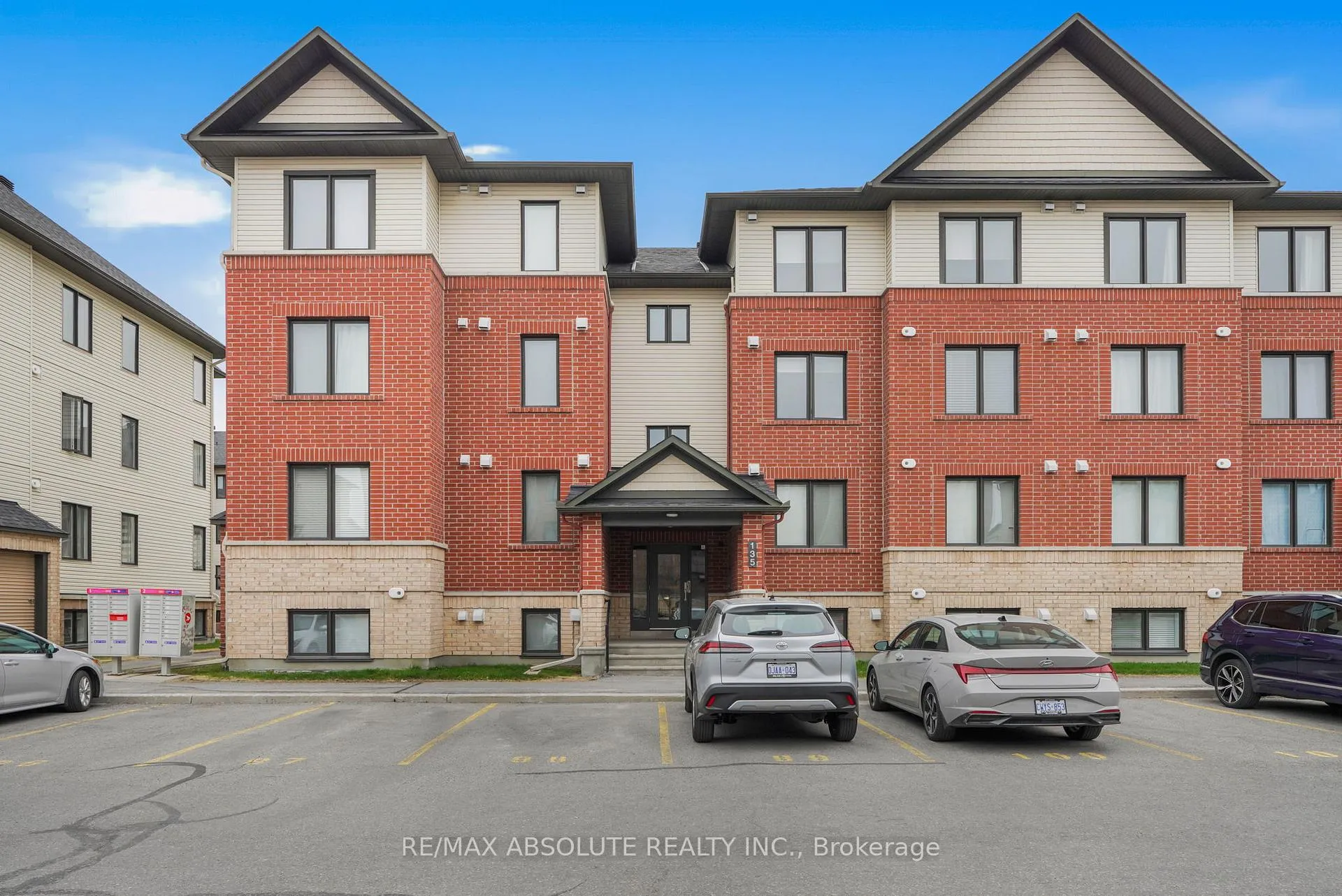 Photo 1 of Unit 6, 135 Bluestone Private, Ottawa, Avalon West — HOMEH