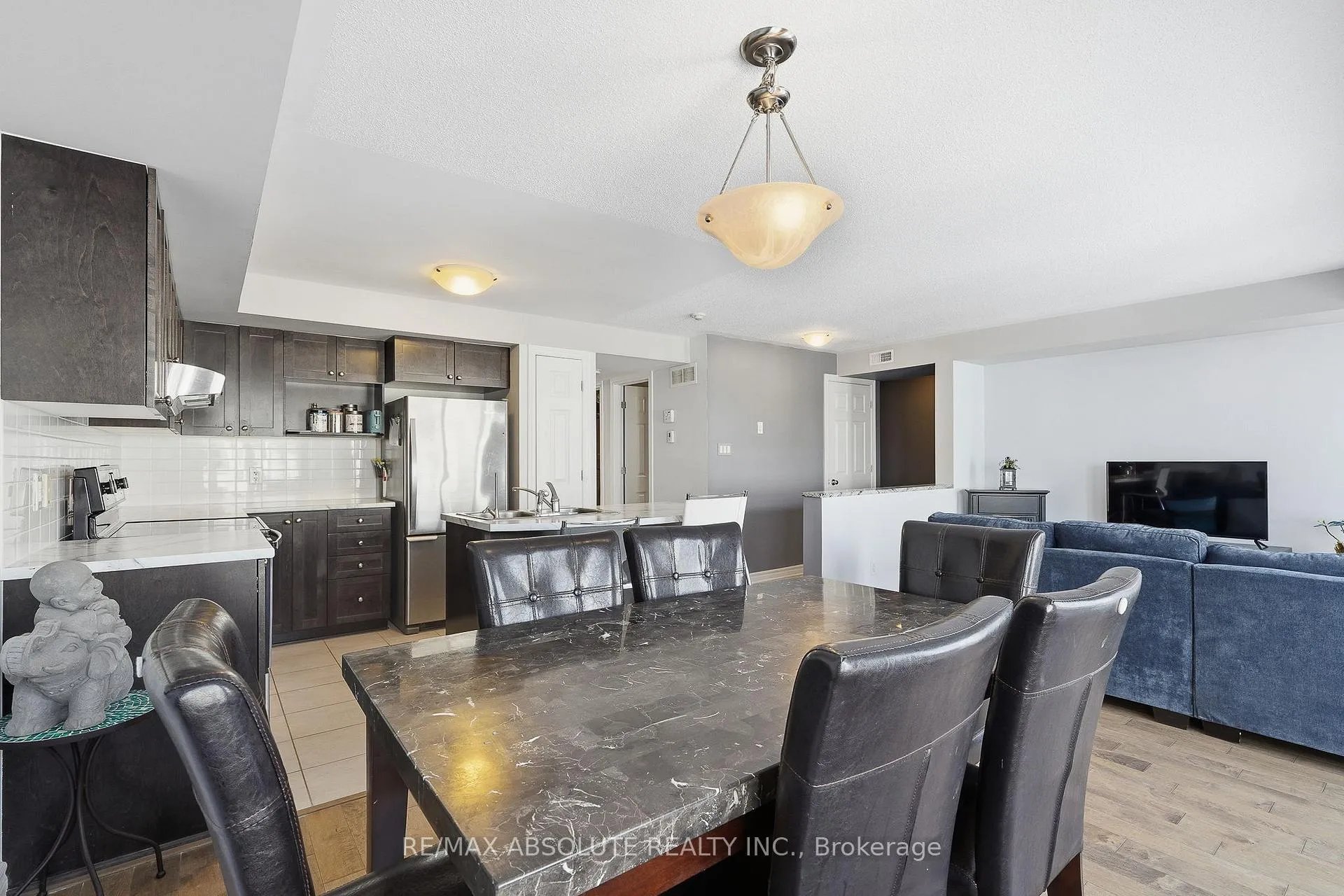 Photo 10 of Unit 6, 135 Bluestone Private, Ottawa, Avalon West — HOMEH
