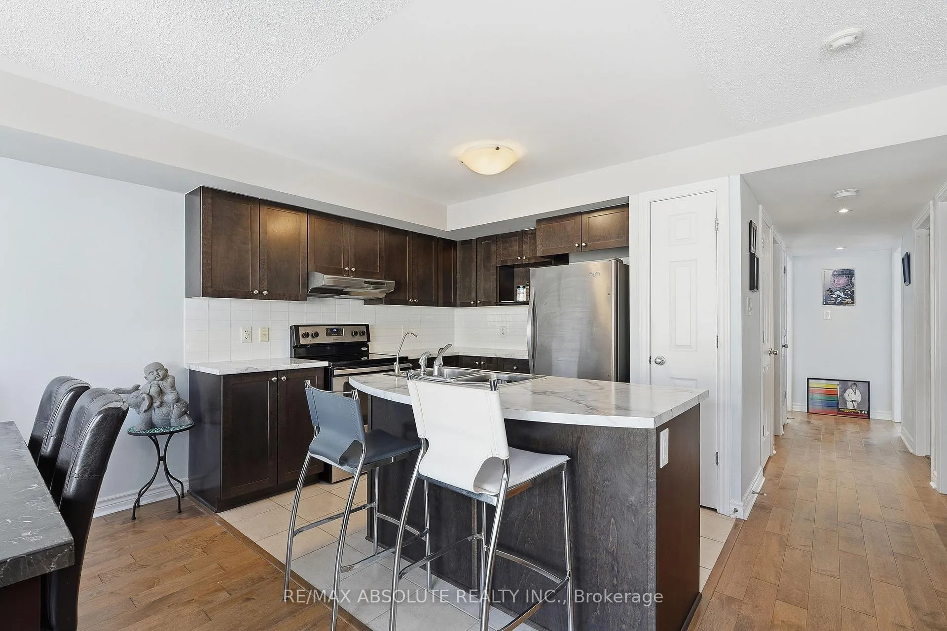 Photo 11 of Unit 6, 135 Bluestone Private, Ottawa, Avalon West — HOMEH