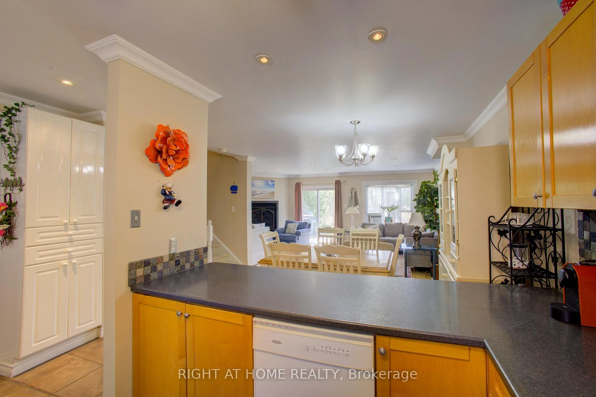 Photo 10 of Unit 17, 39 28th Street S, Wasaga Beach — HOMEH
