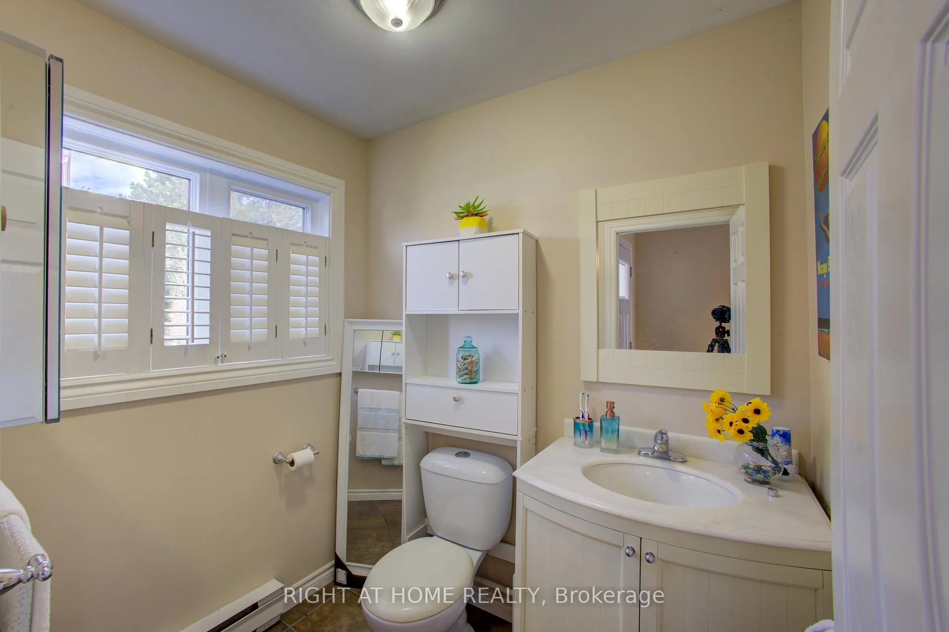 Photo 11 of Unit 17, 39 28th Street S, Wasaga Beach — HOMEH