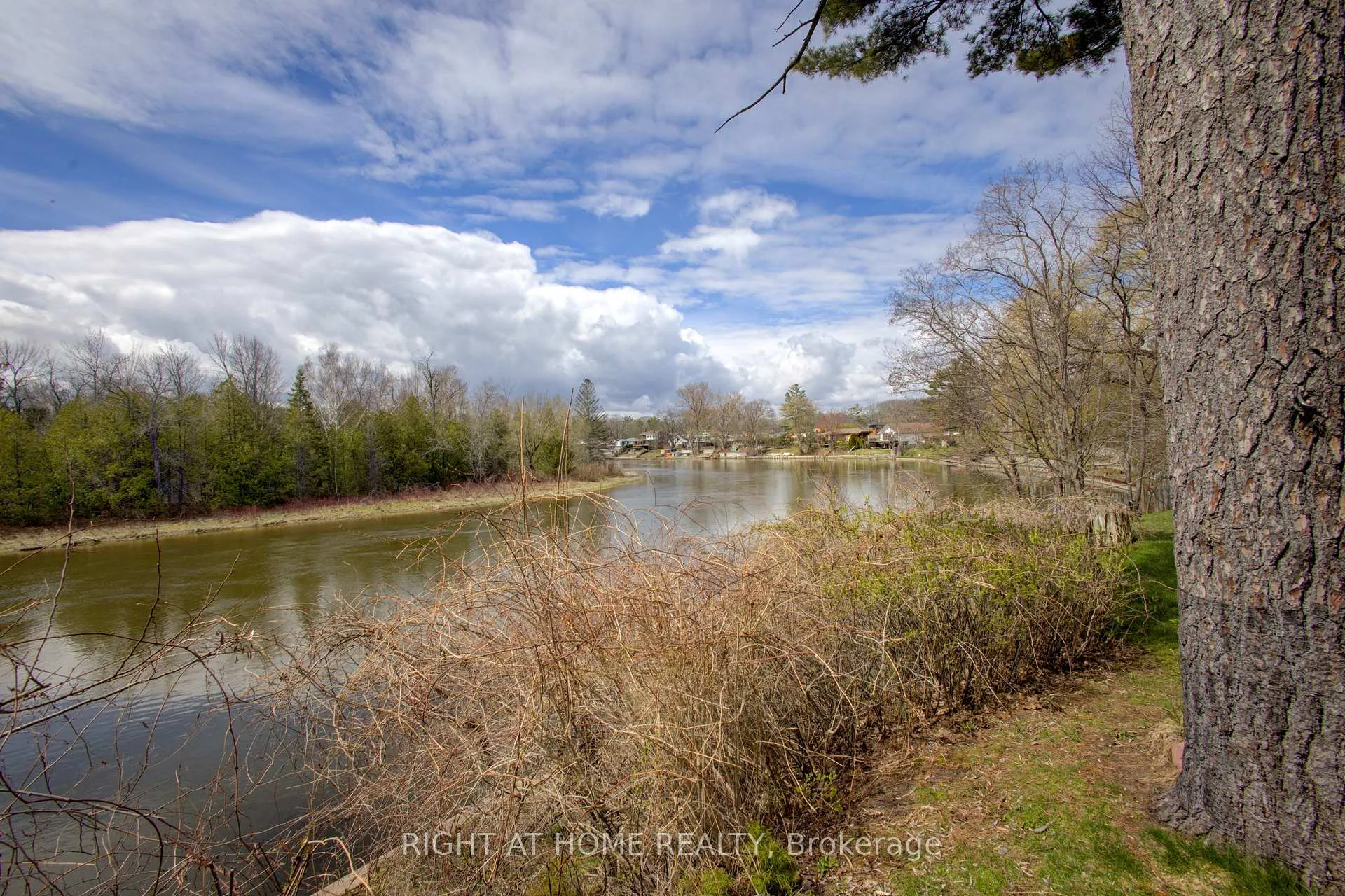 Photo 25 of Unit 17, 39 28th Street S, Wasaga Beach — HOMEH
