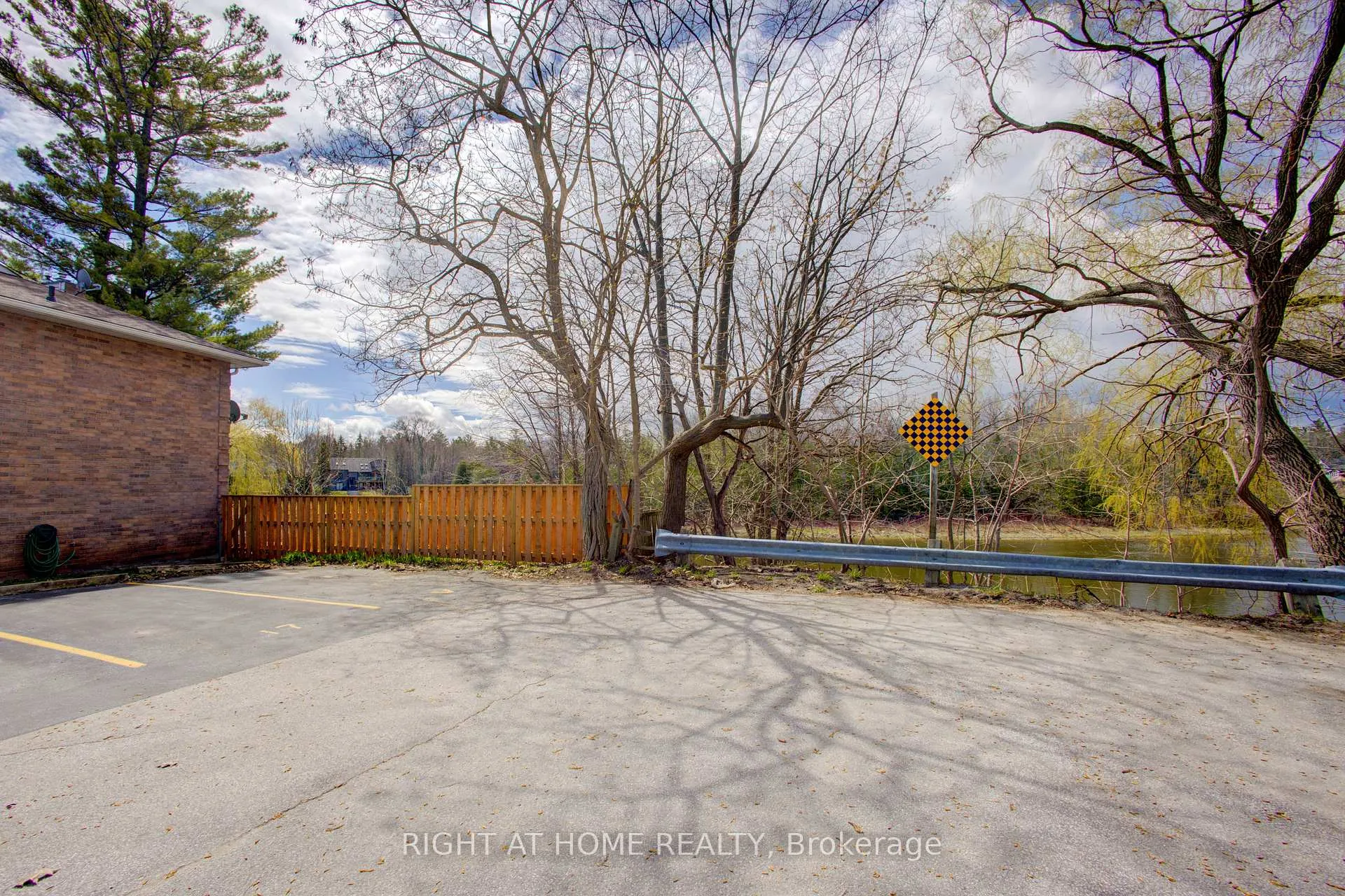 Photo 37 of Unit 17, 39 28th Street S, Wasaga Beach — HOMEH