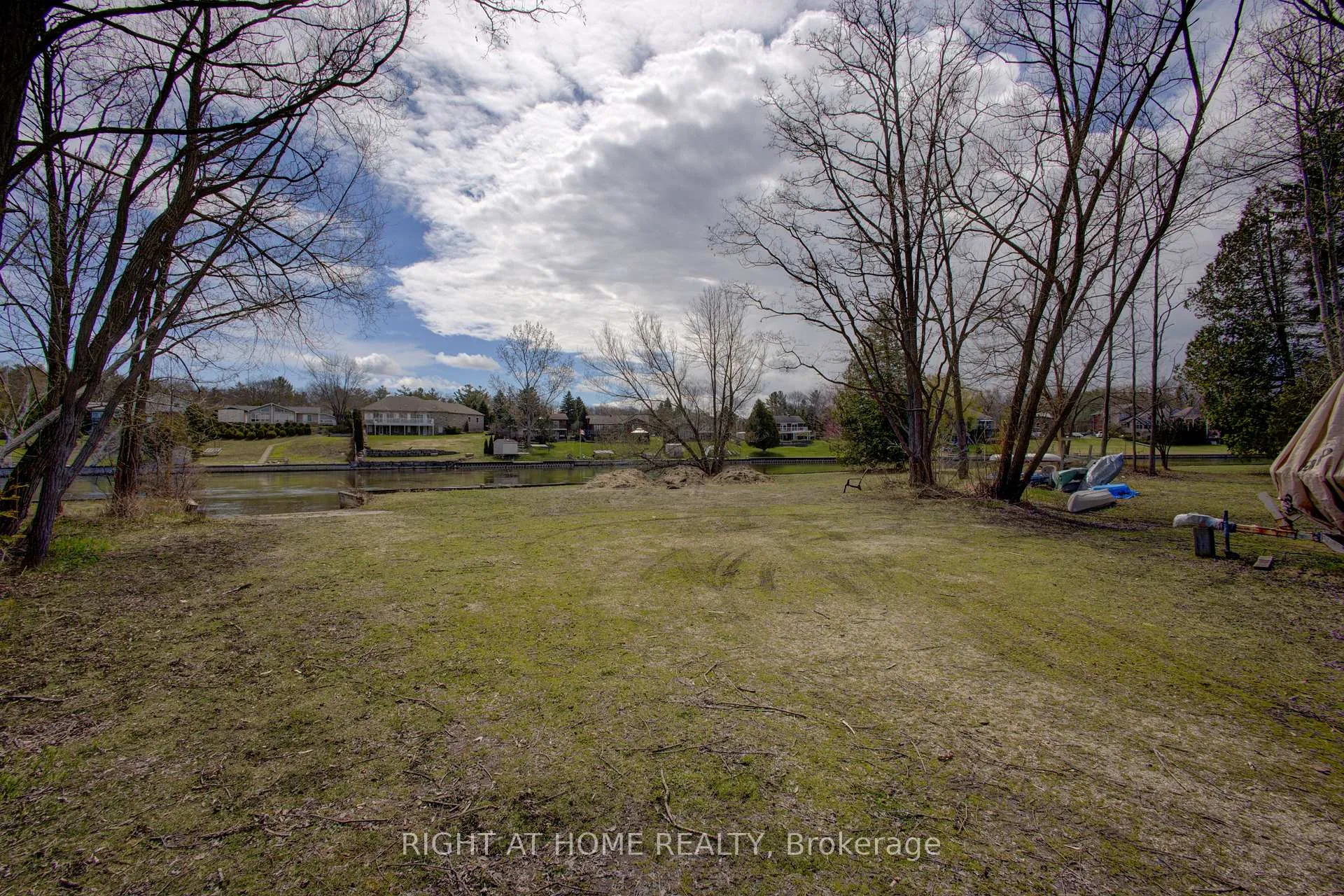 Photo 40 of Unit 17, 39 28th Street S, Wasaga Beach — HOMEH