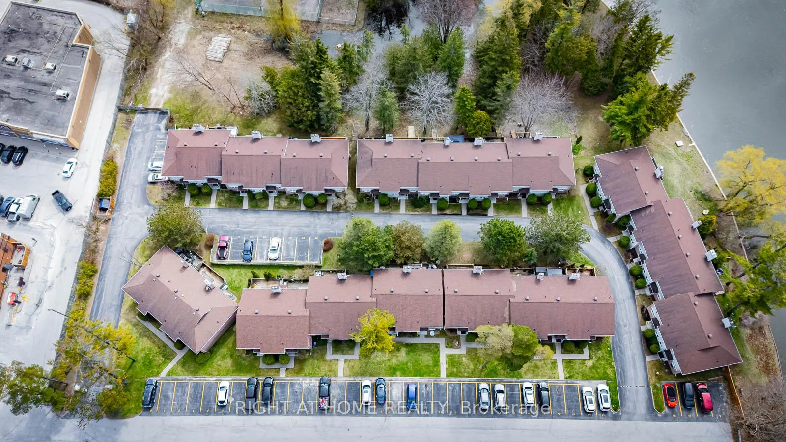 Photo 47 of Unit 17, 39 28th Street S, Wasaga Beach — HOMEH