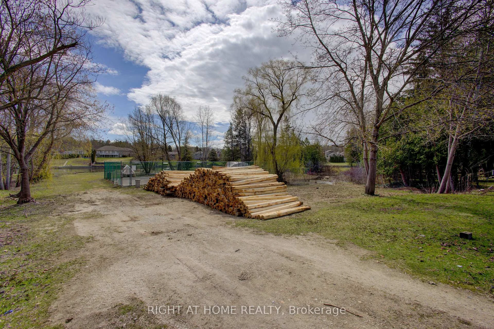 Photo 46 of Unit 17, 39 28th Street S, Wasaga Beach — HOMEH
