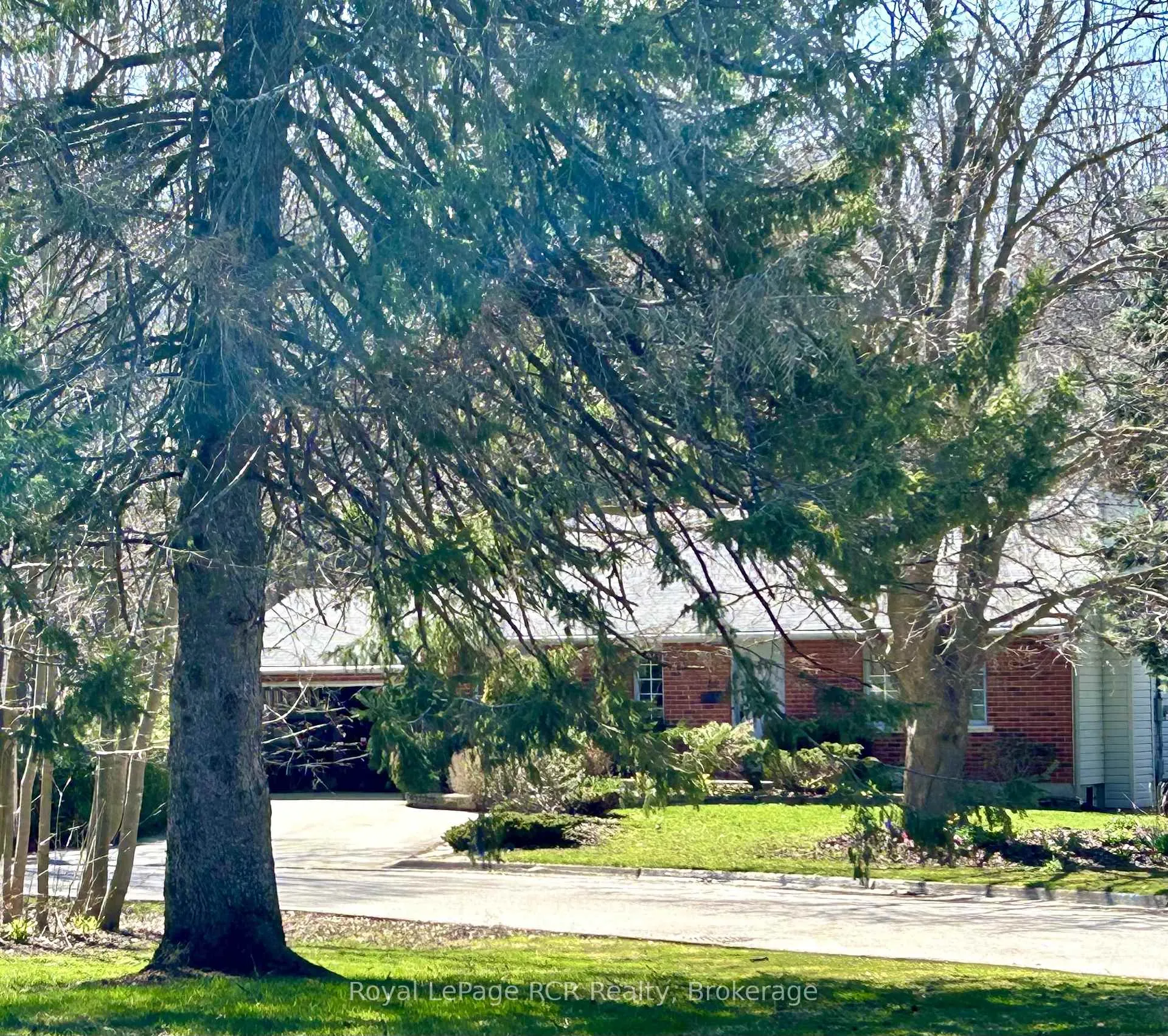 Photo 1 of 35 5th Street E, Owen Sound — HOMEH