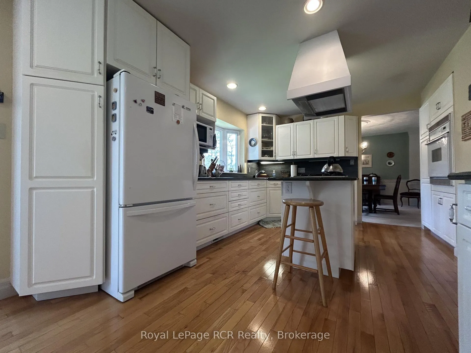 Photo 9 of 35 5th Street E, Owen Sound — HOMEH
