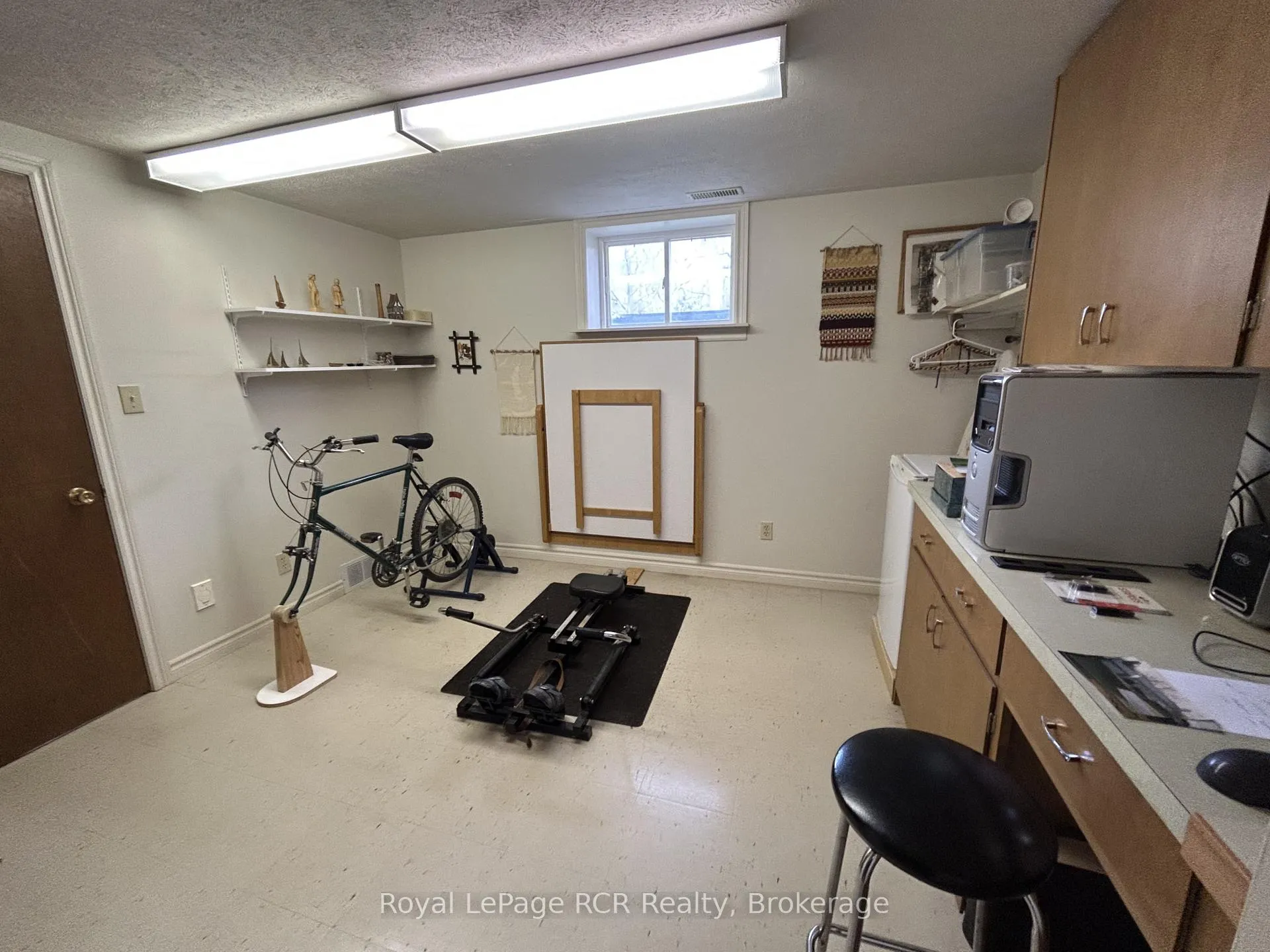 Photo 18 of 35 5th Street E, Owen Sound — HOMEH