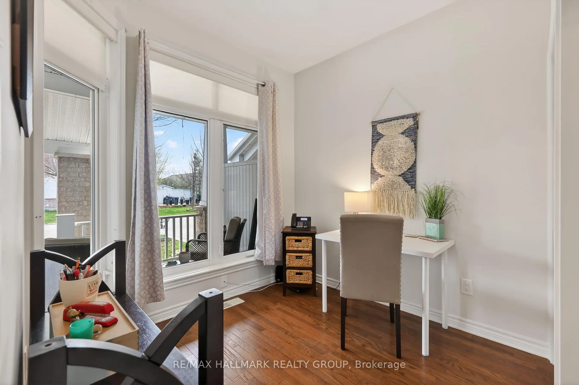 Photo 4 of 236 Bulrush Crescent, Ottawa, Blossom Park/Kemp Park/Findlay Creek — HOMEH