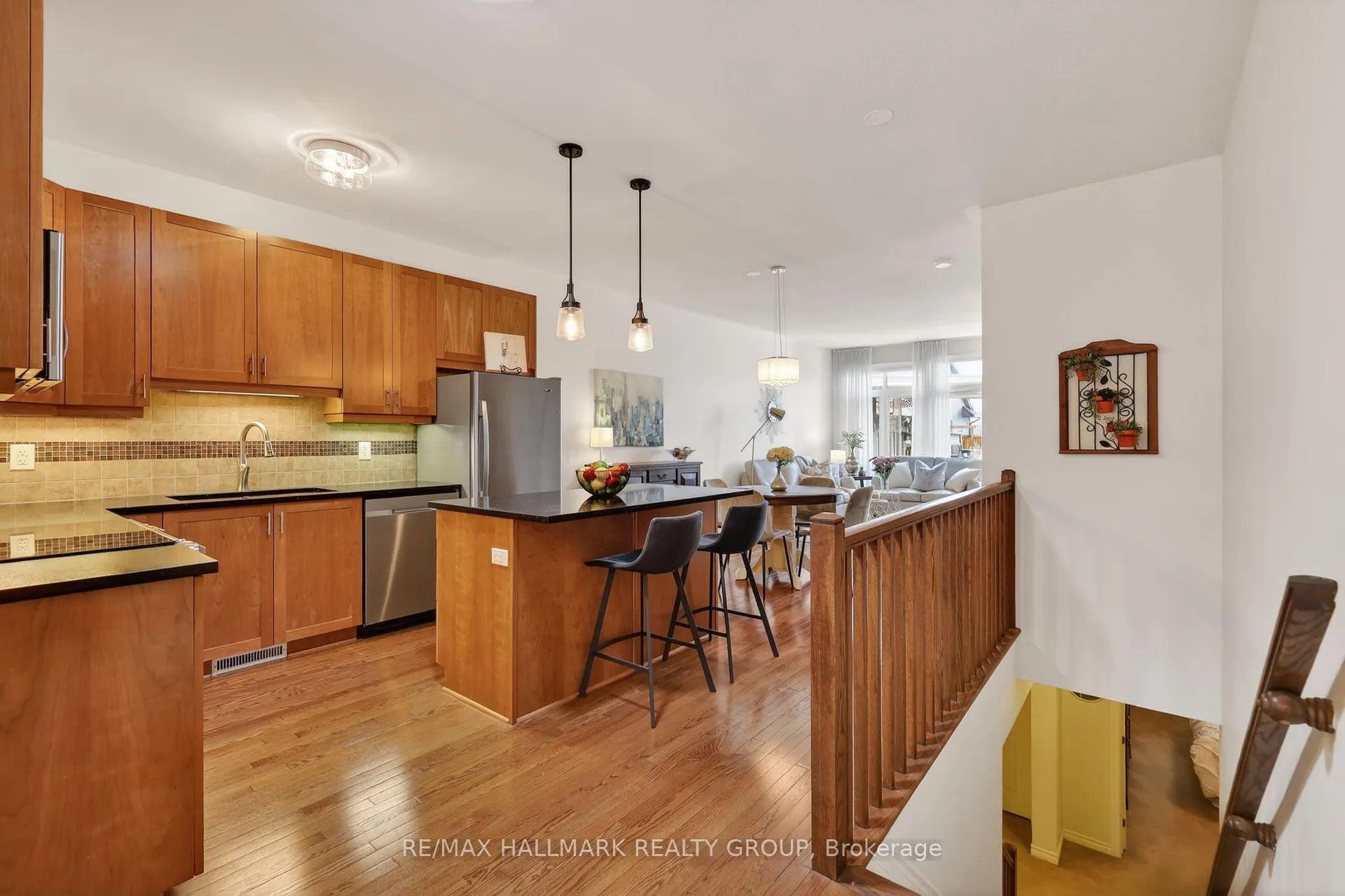 Photo 5 of 236 Bulrush Crescent, Ottawa, Blossom Park/Kemp Park/Findlay Creek — HOMEH