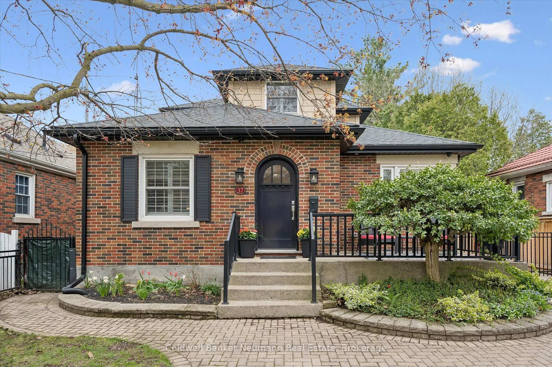 Photo 1 of 37 Parkholm Avenue, Guelph, St. George's — HOMEH