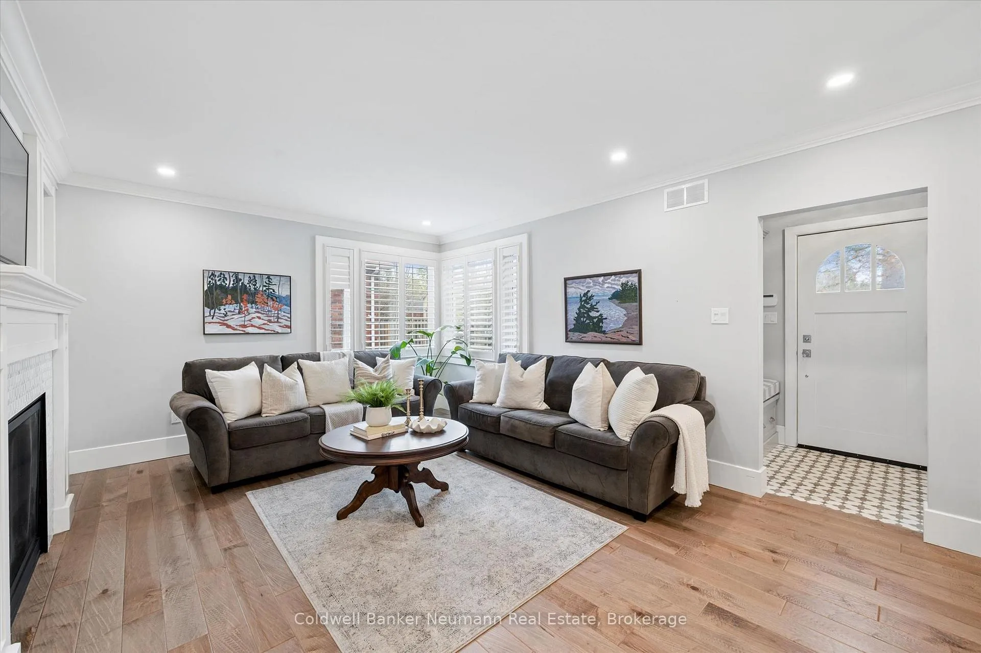 Photo 6 of 37 Parkholm Avenue, Guelph, St. George's — HOMEH