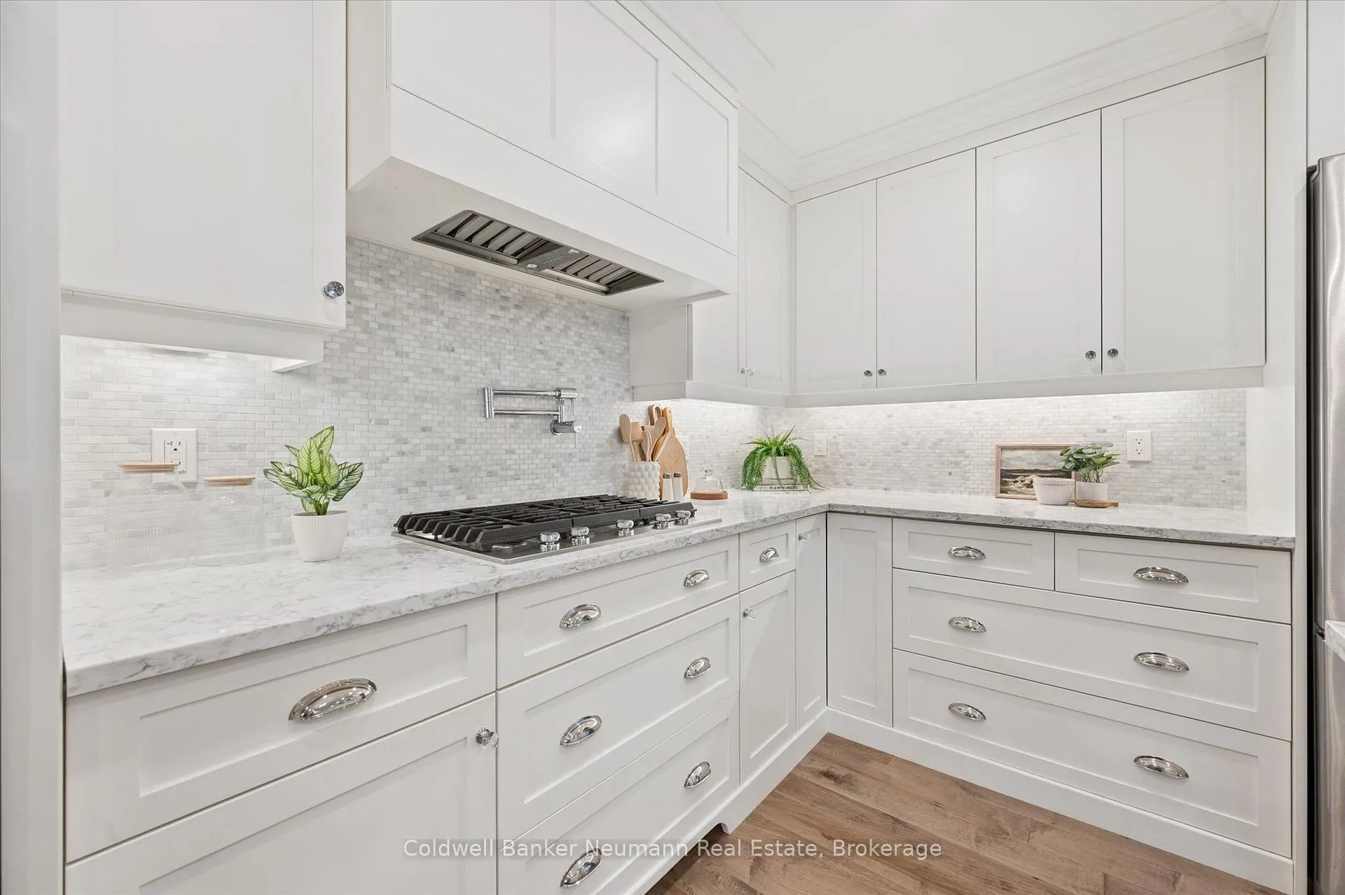 Photo 13 of 37 Parkholm Avenue, Guelph, St. George's — HOMEH
