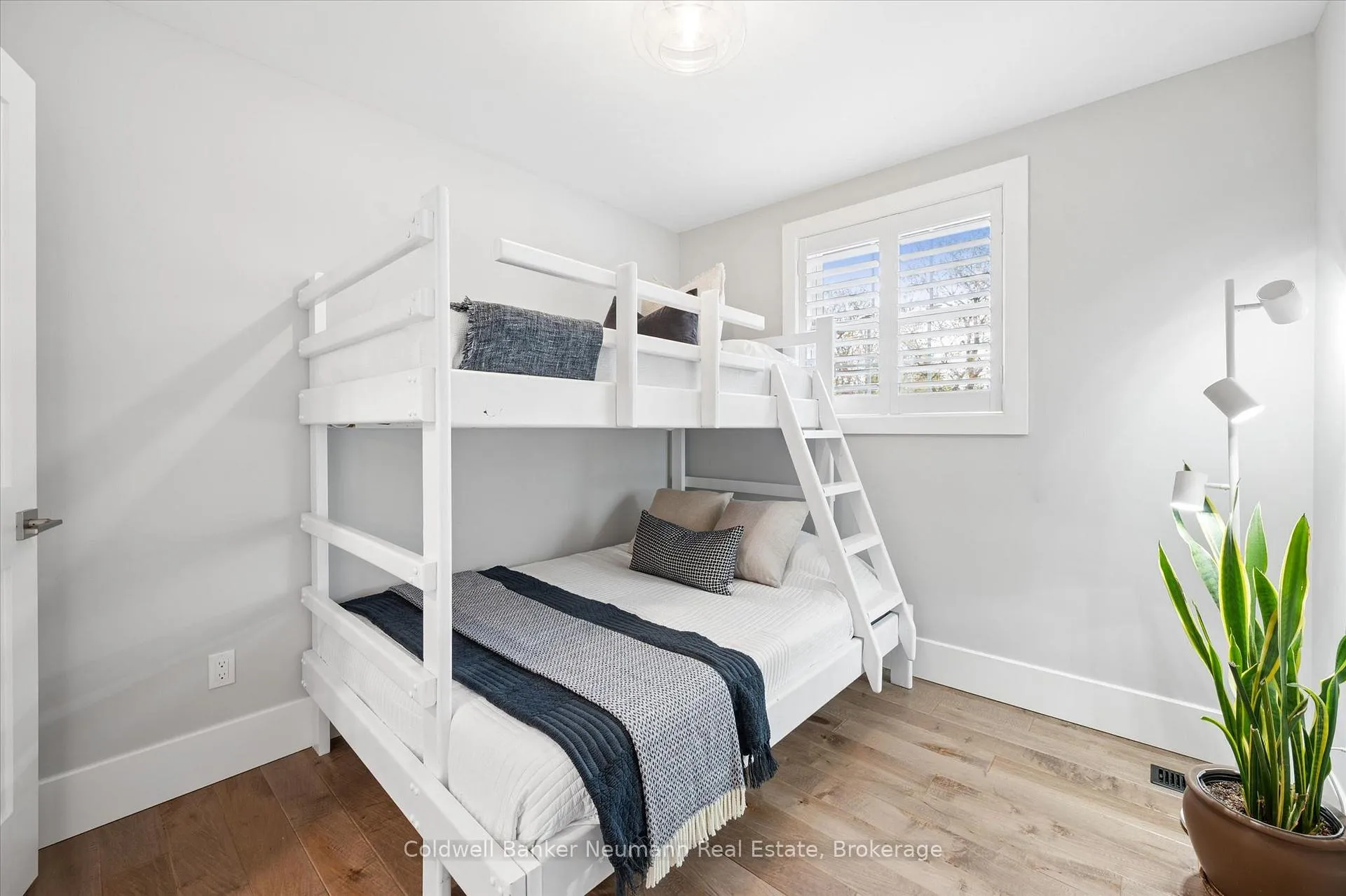 Photo 23 of 37 Parkholm Avenue, Guelph, St. George's — HOMEH
