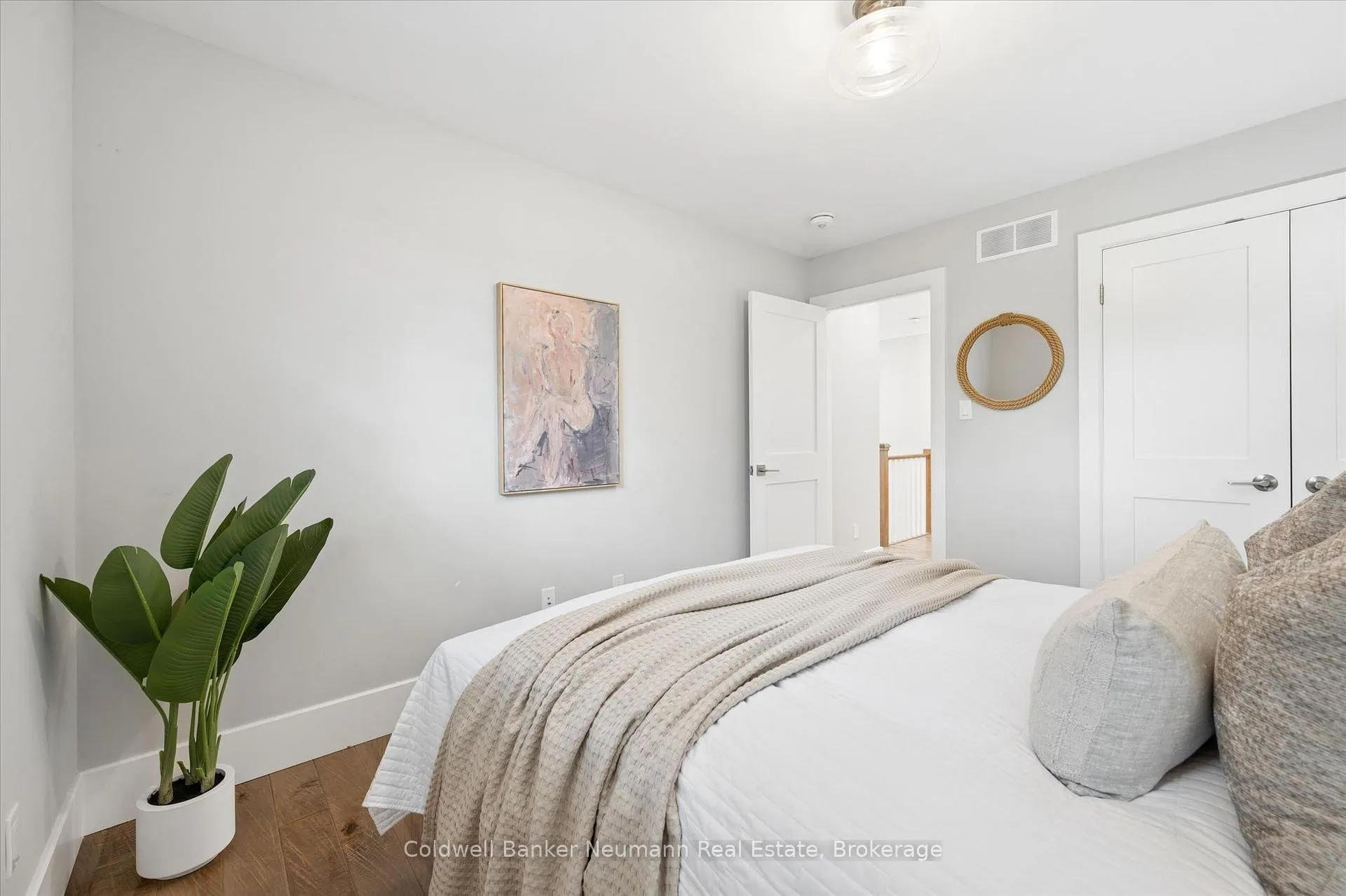 Photo 26 of 37 Parkholm Avenue, Guelph, St. George's — HOMEH