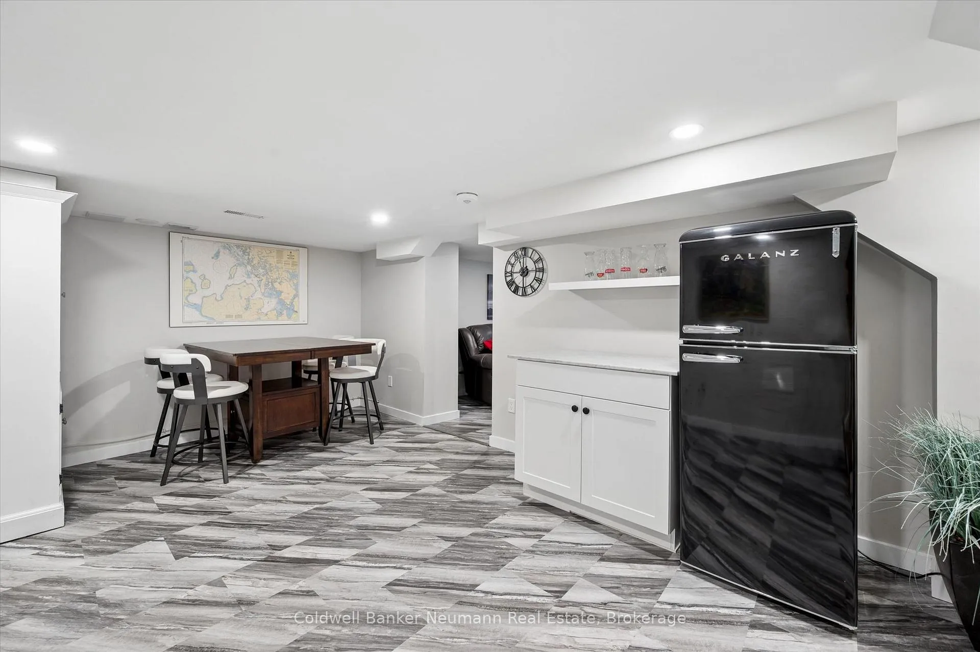 Photo 30 of 37 Parkholm Avenue, Guelph, St. George's — HOMEH