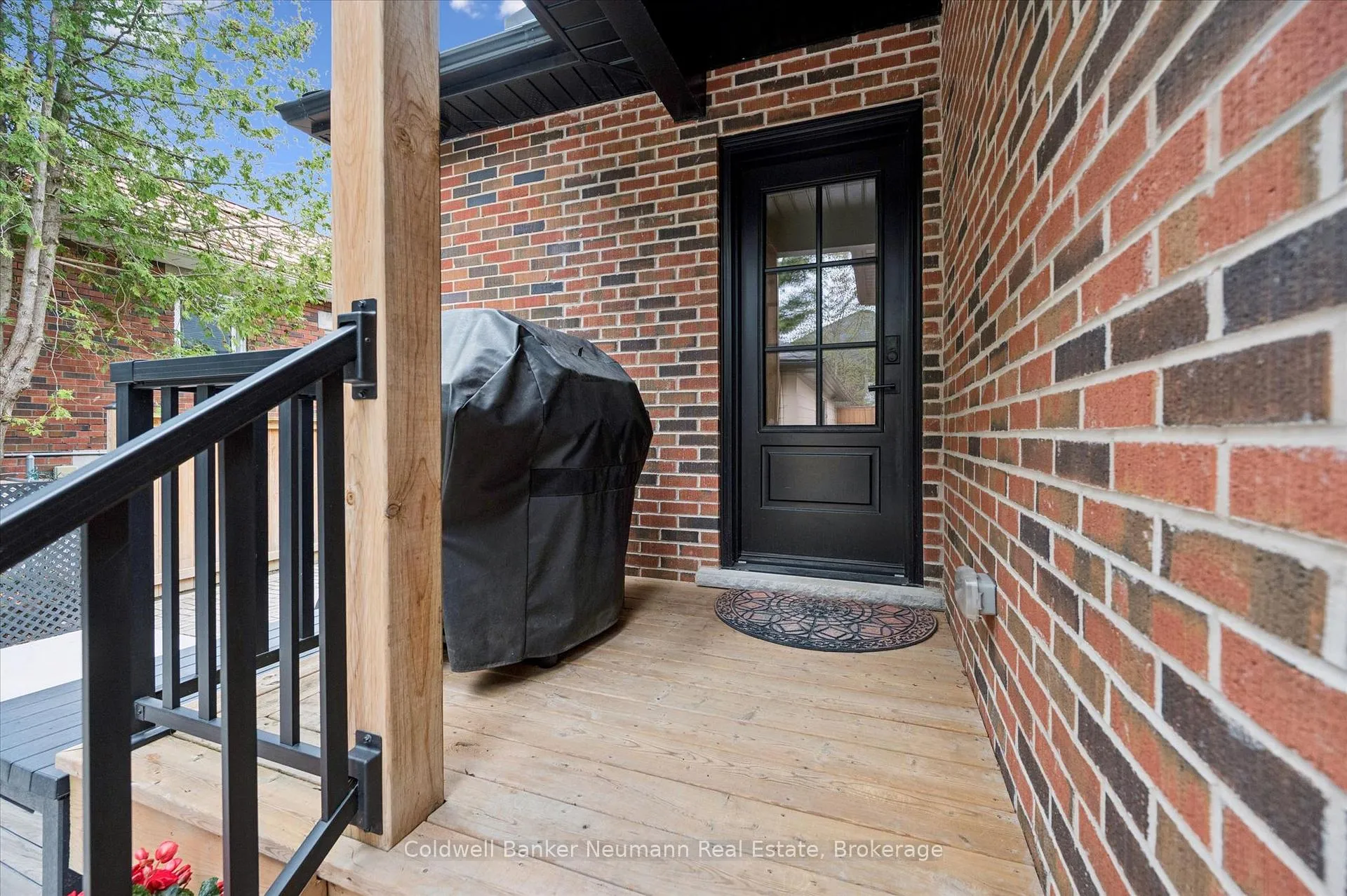 Photo 40 of 37 Parkholm Avenue, Guelph, St. George's — HOMEH