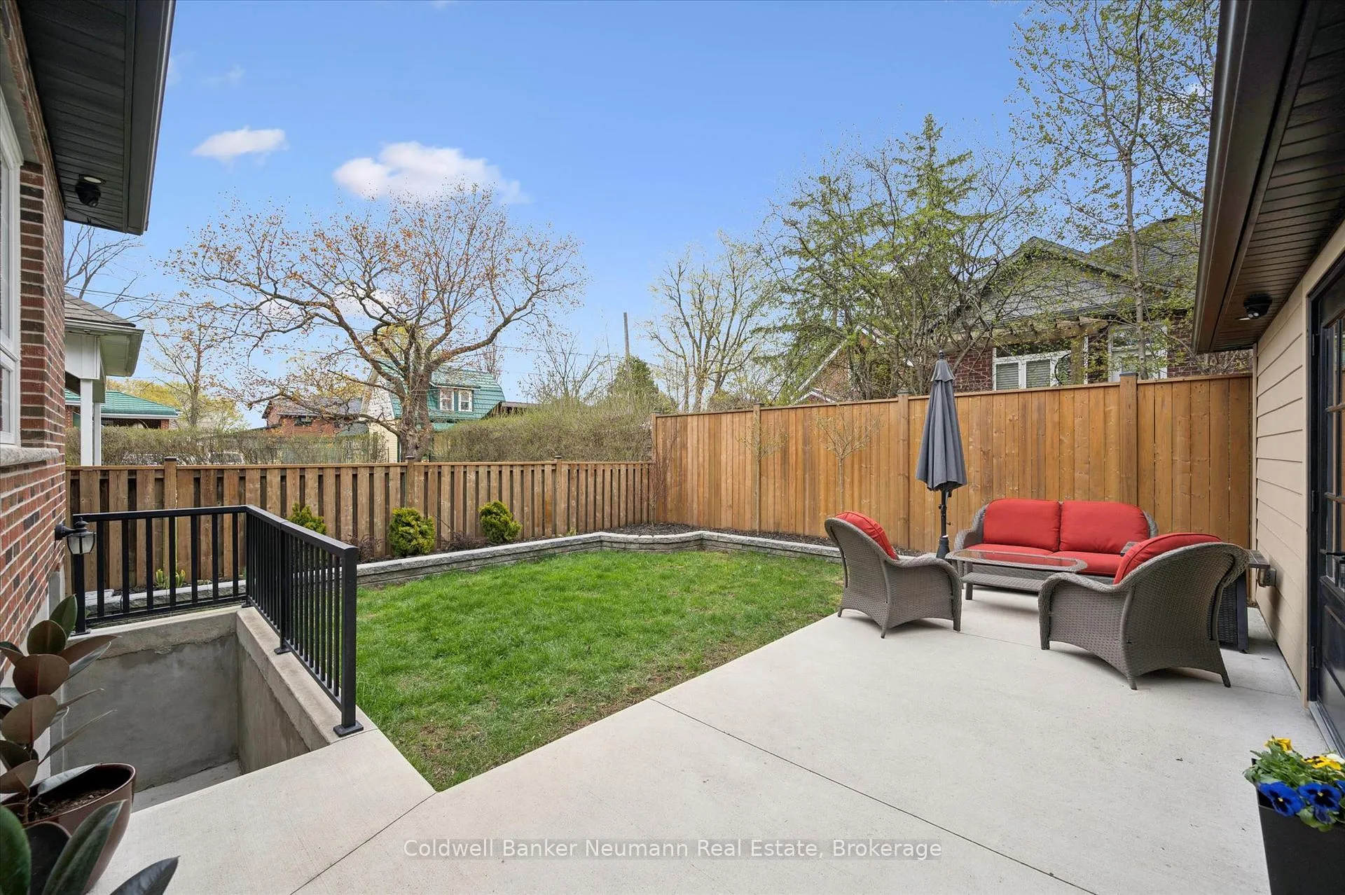 Photo 42 of 37 Parkholm Avenue, Guelph, St. George's — HOMEH