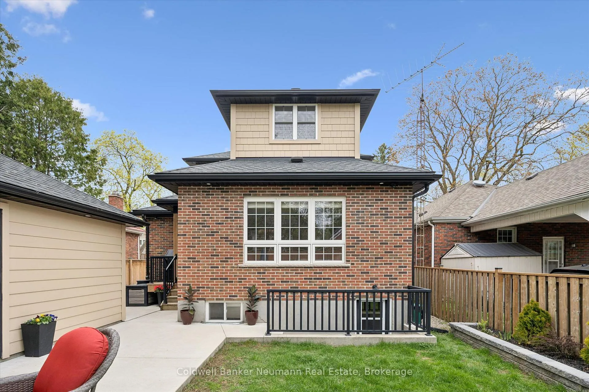 Photo 45 of 37 Parkholm Avenue, Guelph, St. George's — HOMEH