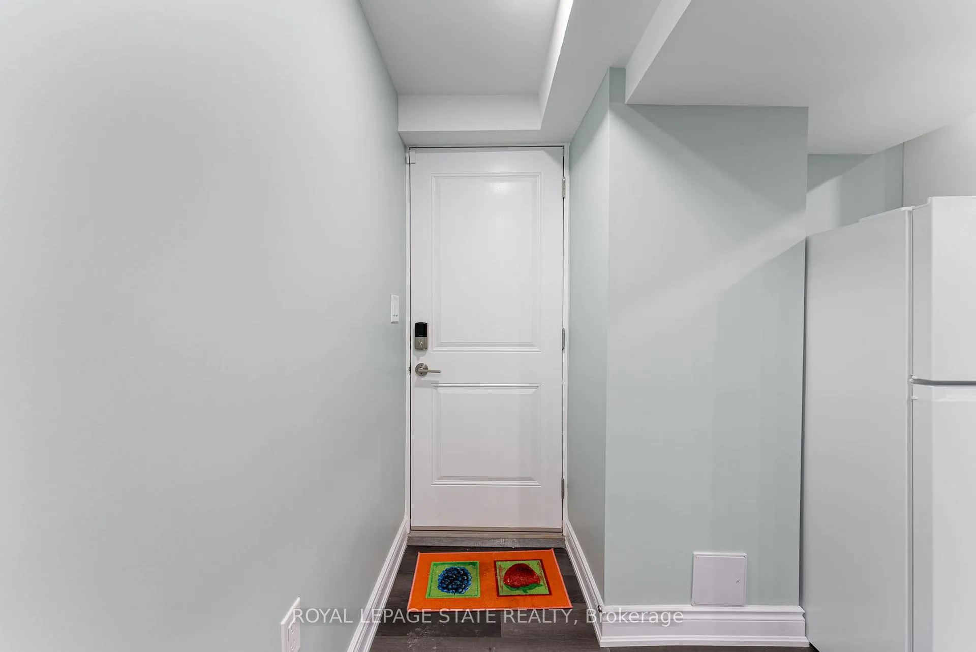 Photo 2 of Unit Lower, 183 Rockledge Drive, Hamilton, Rural Glanbrook — HOMEH