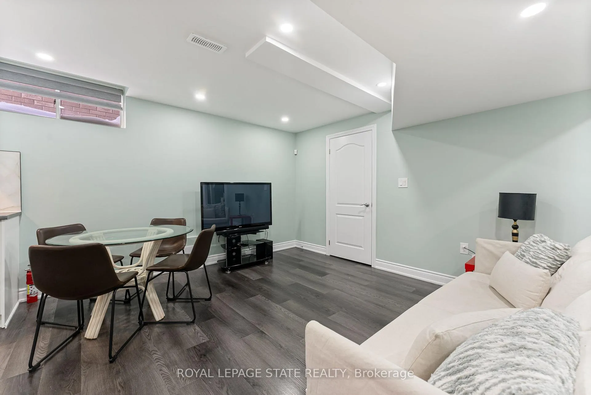 Photo 8 of Unit Lower, 183 Rockledge Drive, Hamilton, Rural Glanbrook — HOMEH