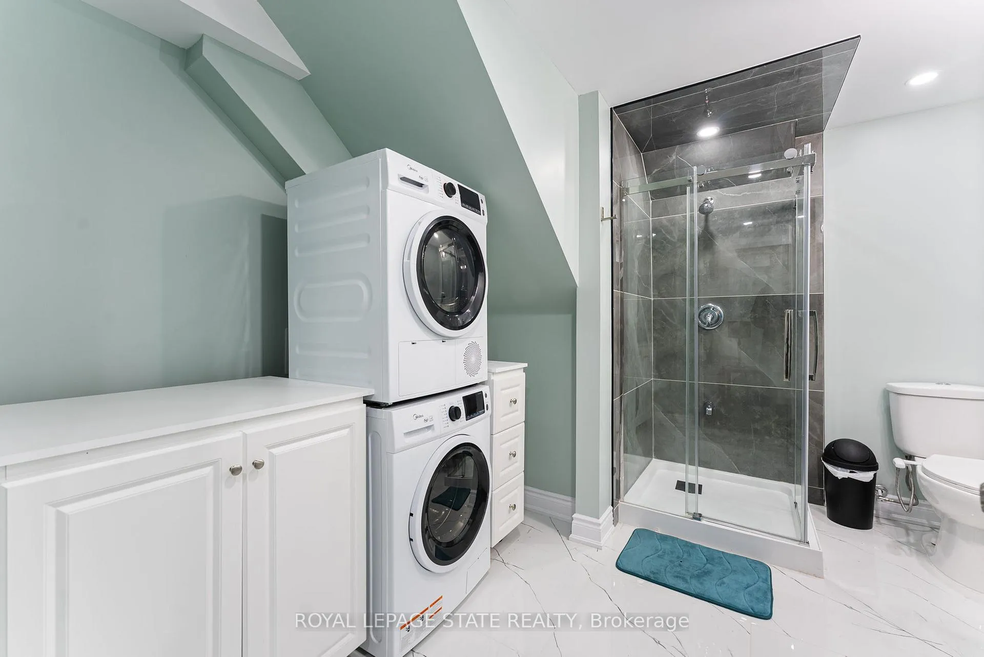 Photo 13 of Unit Lower, 183 Rockledge Drive, Hamilton, Rural Glanbrook — HOMEH