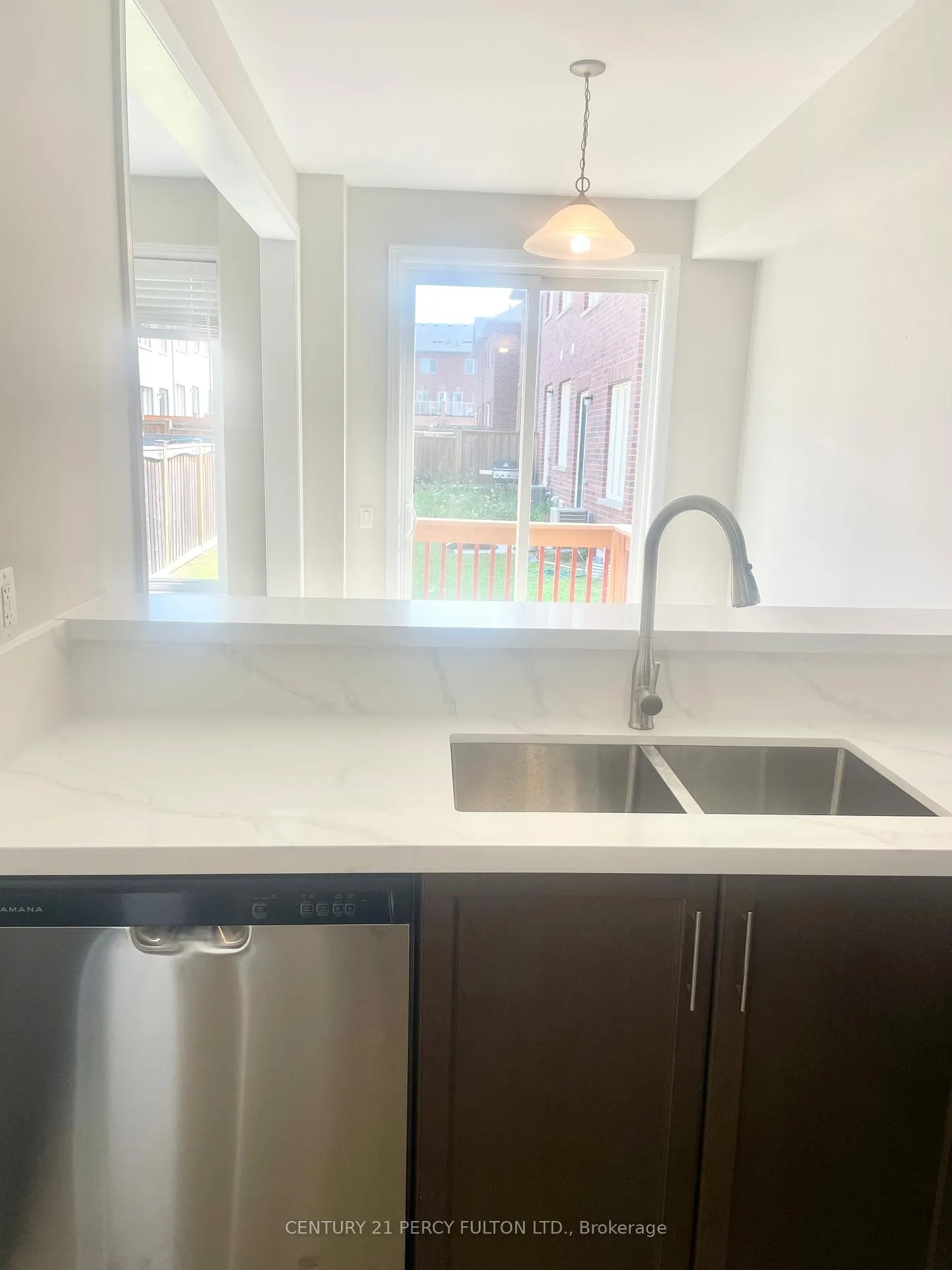 Photo 4 of 41 Percy Reesor Street, Markham, Berczy — HOMEH