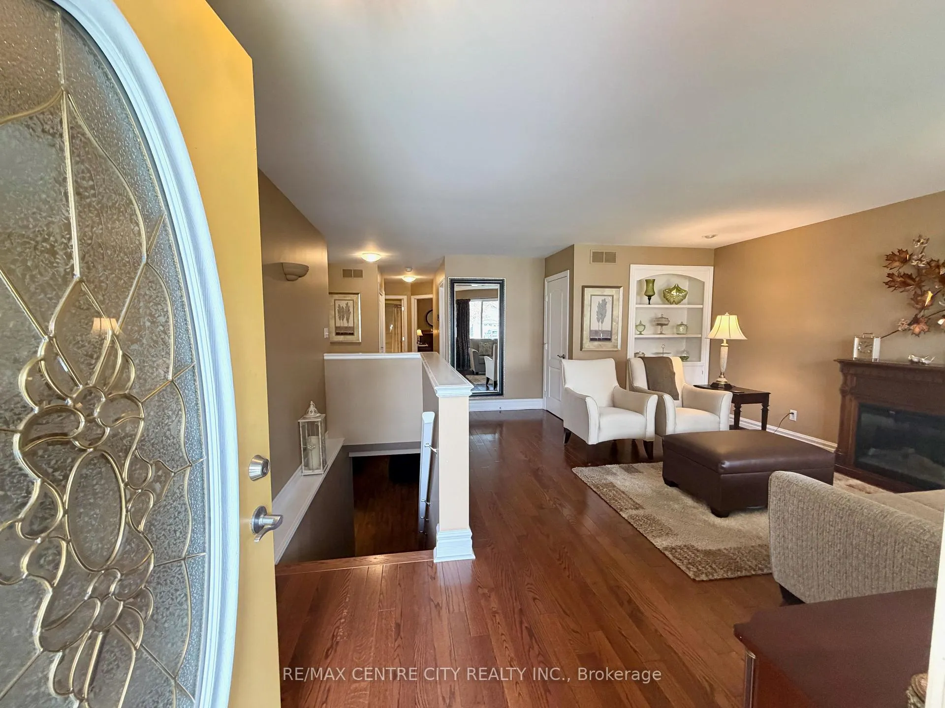 Photo 9 of 18 Redtail Court, St. Thomas — HOMEH