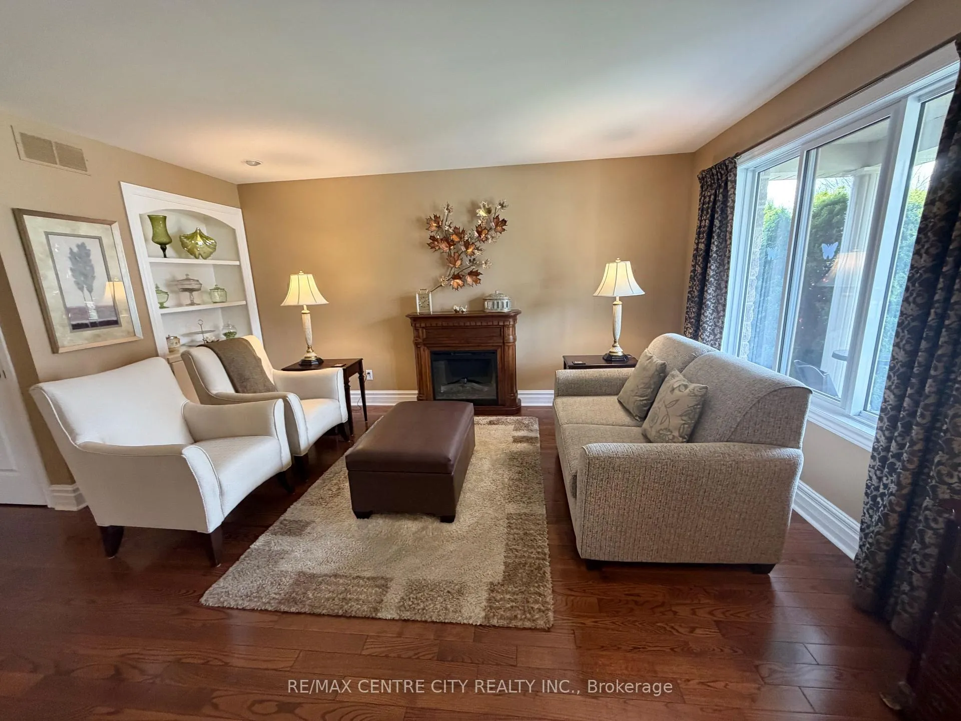 Photo 11 of 18 Redtail Court, St. Thomas — HOMEH