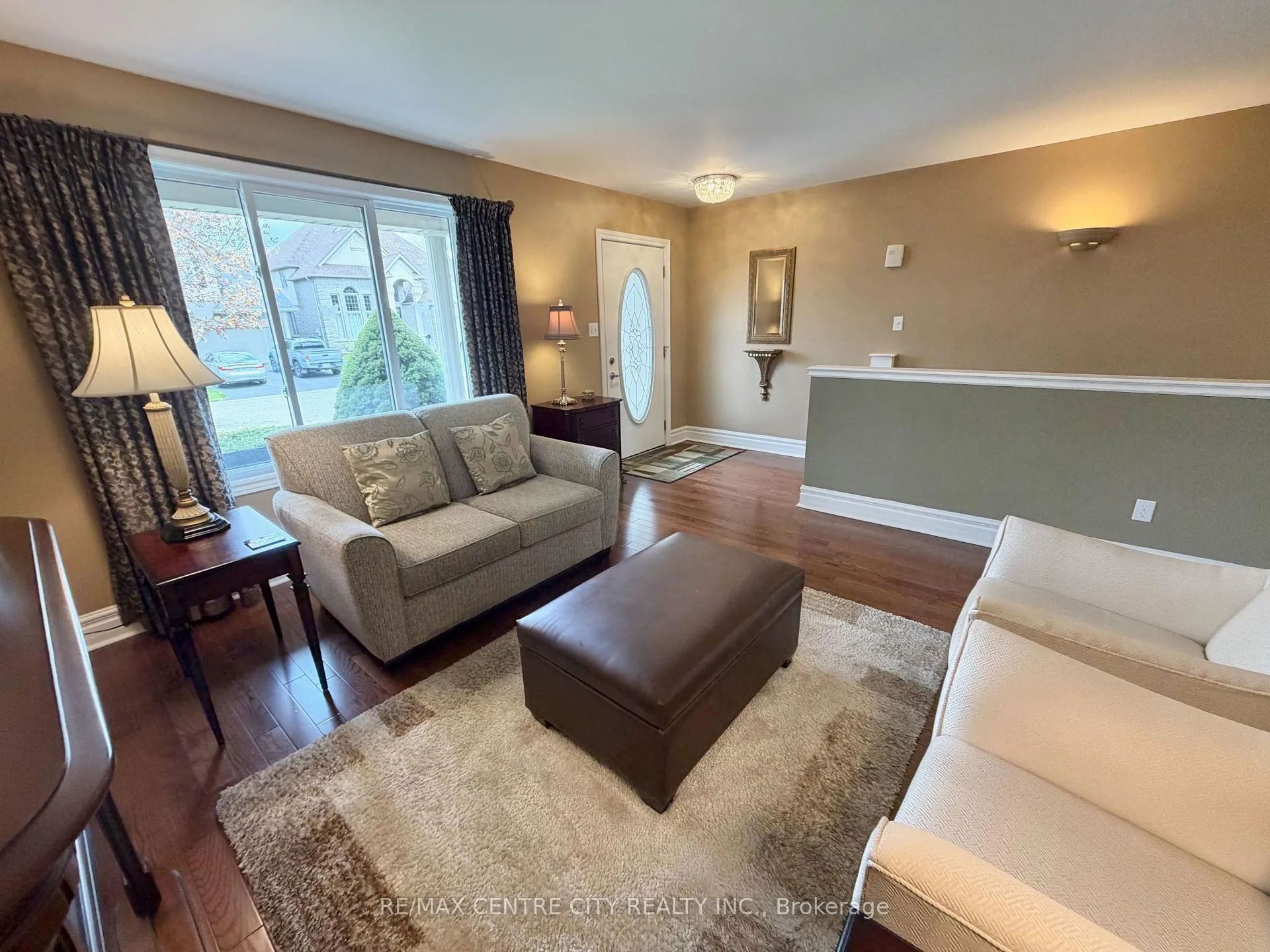 Photo 12 of 18 Redtail Court, St. Thomas — HOMEH