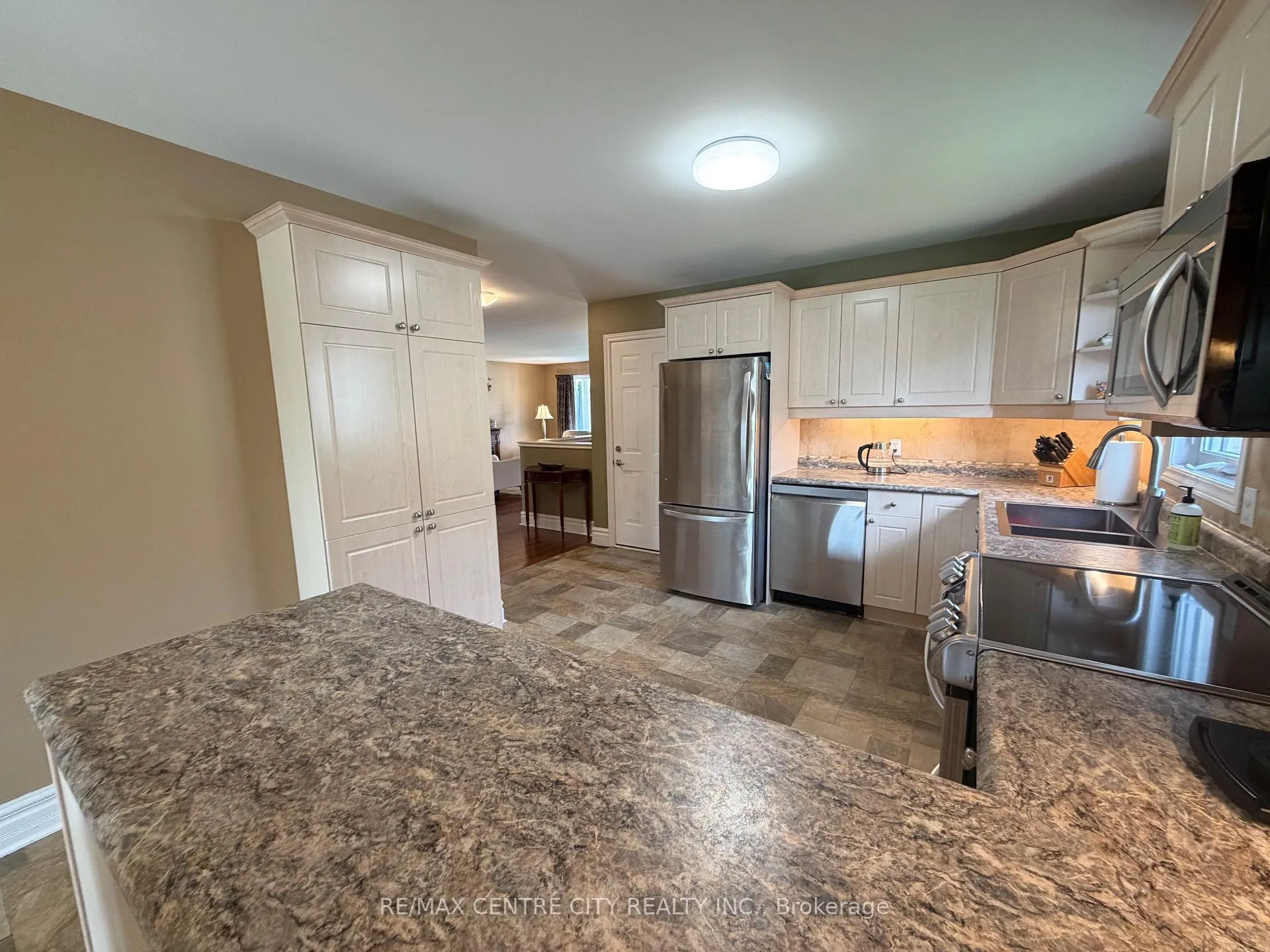 Photo 18 of 18 Redtail Court, St. Thomas — HOMEH