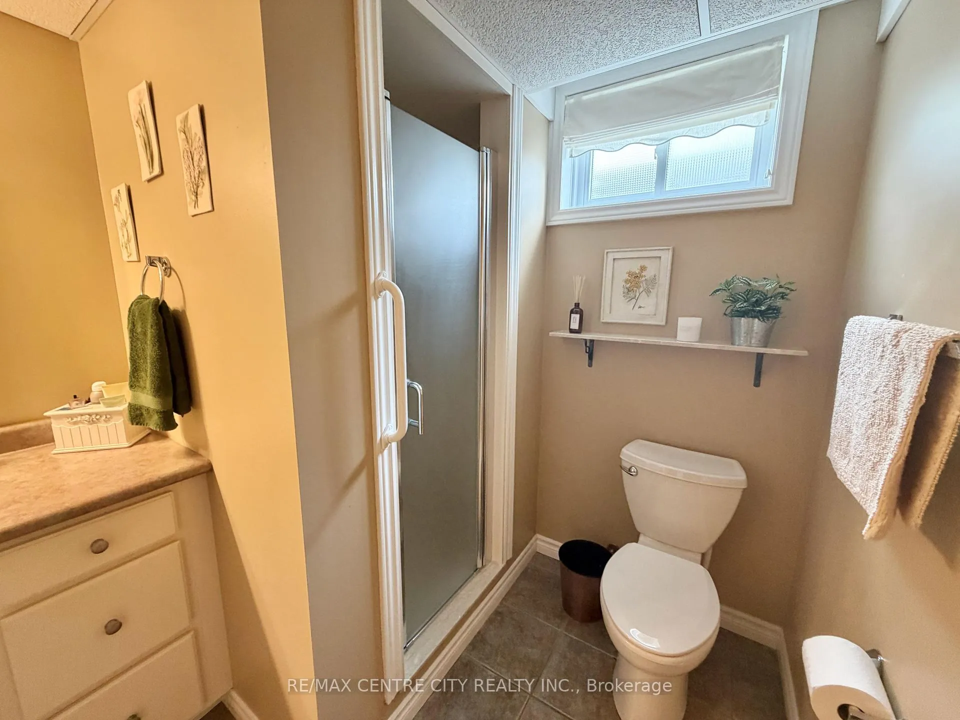 Photo 38 of 18 Redtail Court, St. Thomas — HOMEH