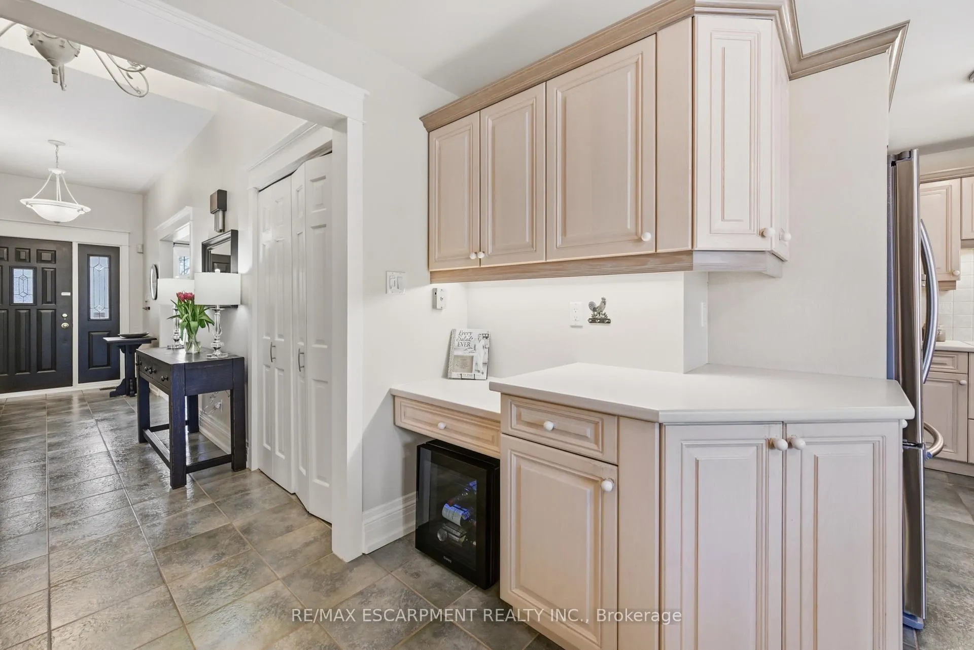 Photo 17 of 248 Applevale Court, Burlington, Shoreacres — HOMEH