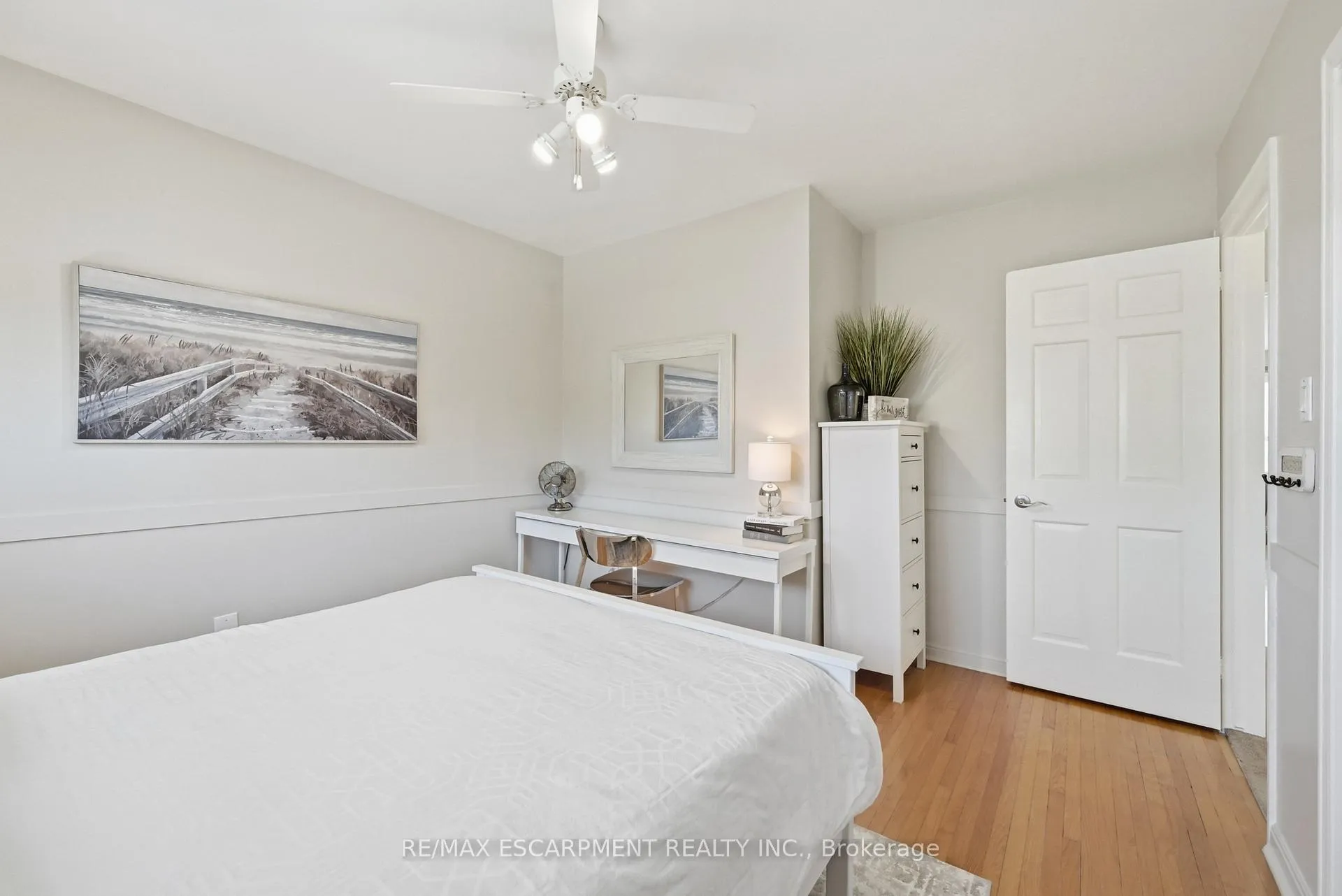 Photo 22 of 248 Applevale Court, Burlington, Shoreacres — HOMEH