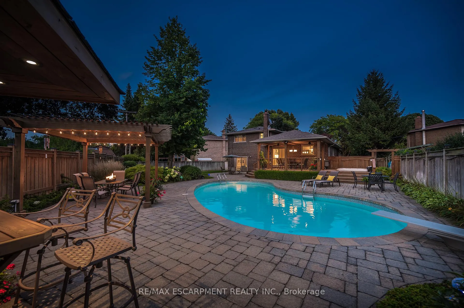 Photo 45 of 248 Applevale Court, Burlington, Shoreacres — HOMEH