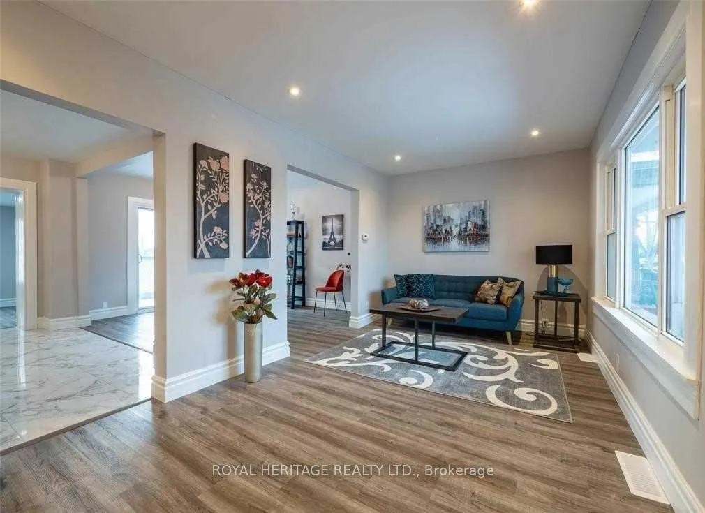 Photo 2 of 1165 Elm Avenue, Windsor — HOMEH