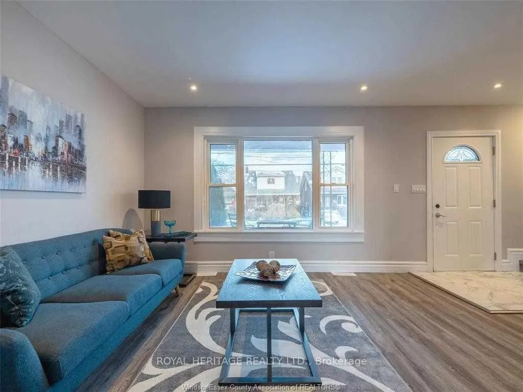 Photo 4 of 1165 Elm Avenue, Windsor — HOMEH