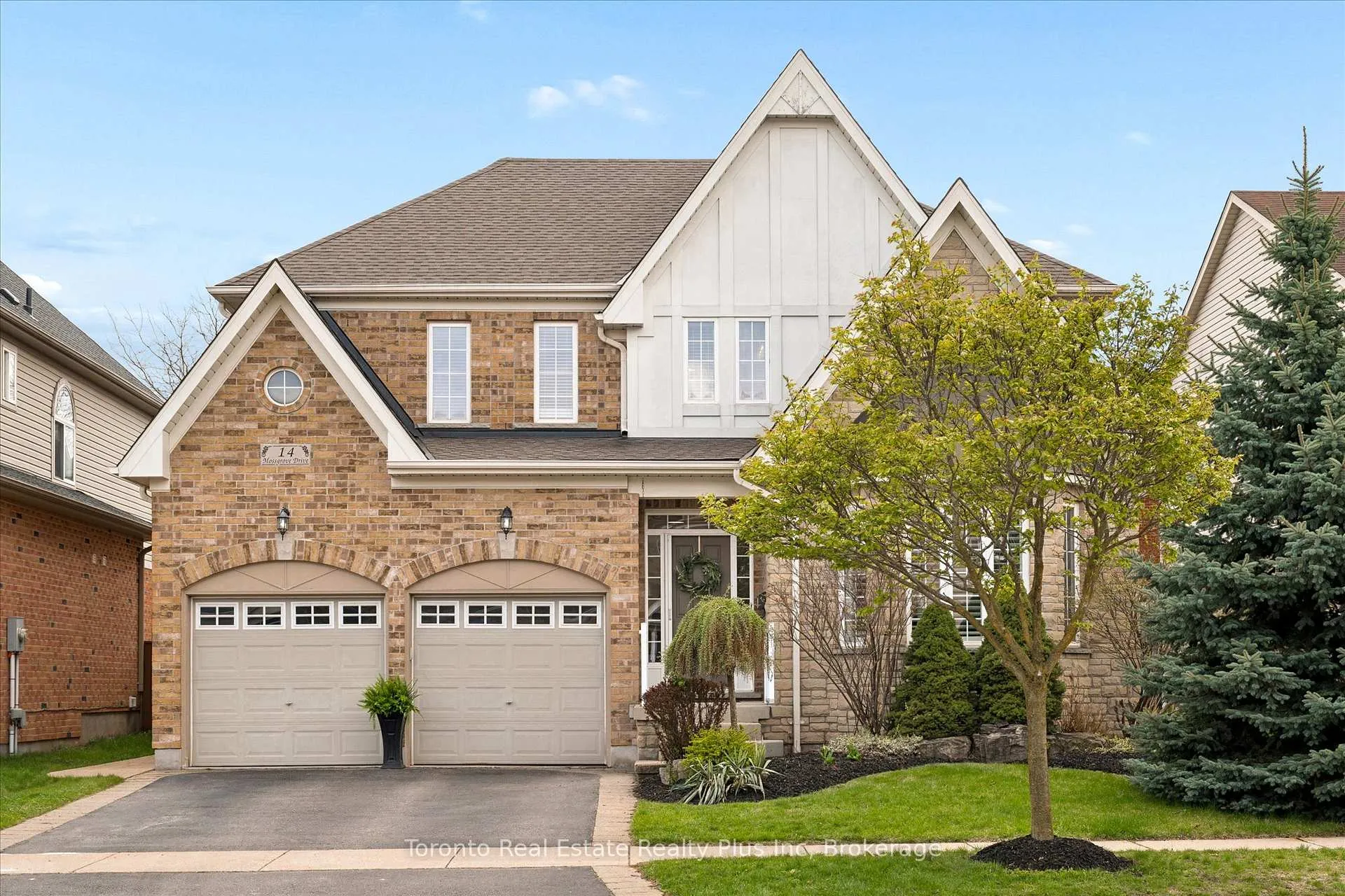 Photo 2 of 14 Mossgrove Drive, Kitchener — HOMEH