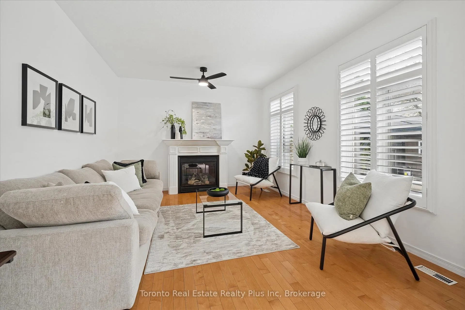 Photo 18 of 14 Mossgrove Drive, Kitchener — HOMEH