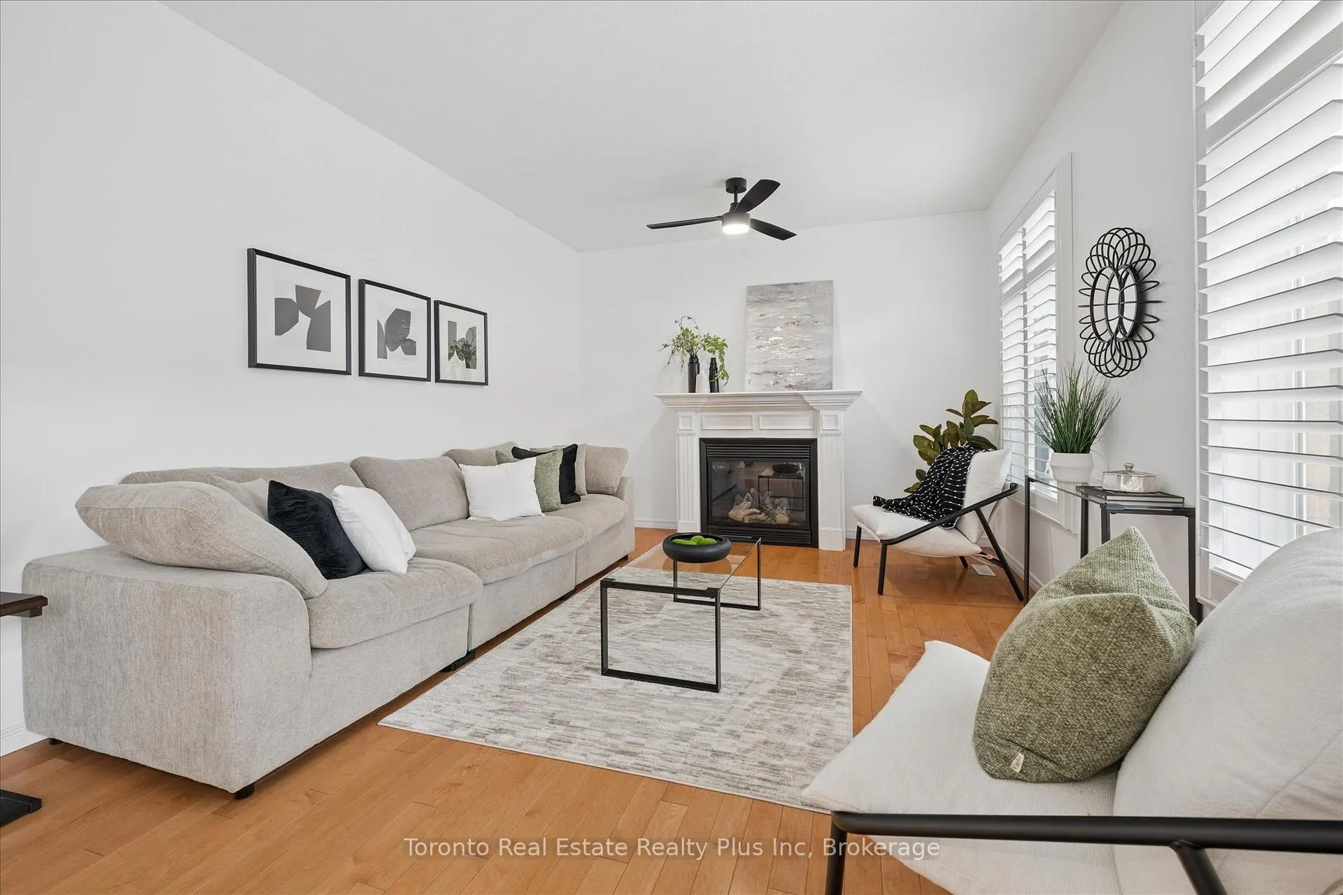 Photo 19 of 14 Mossgrove Drive, Kitchener — HOMEH