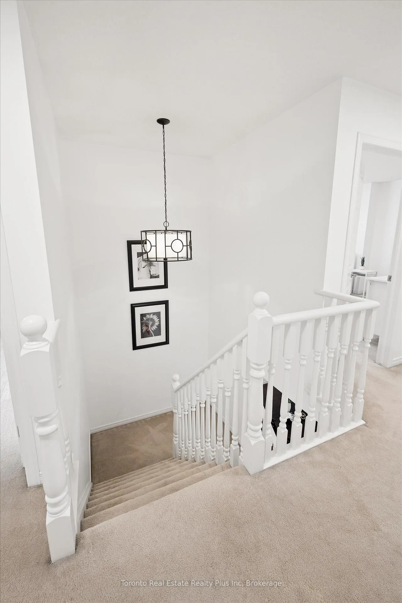 Photo 24 of 14 Mossgrove Drive, Kitchener — HOMEH