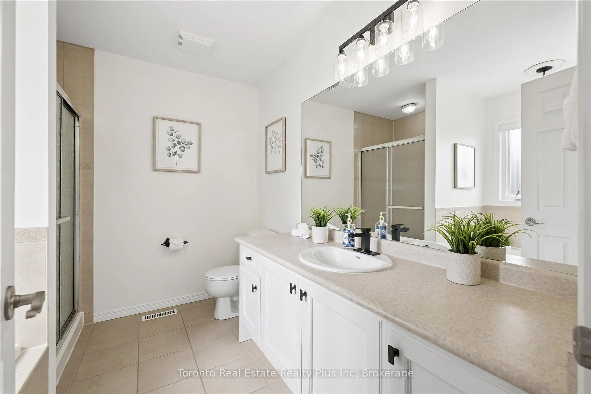 Photo 28 of 14 Mossgrove Drive, Kitchener — HOMEH