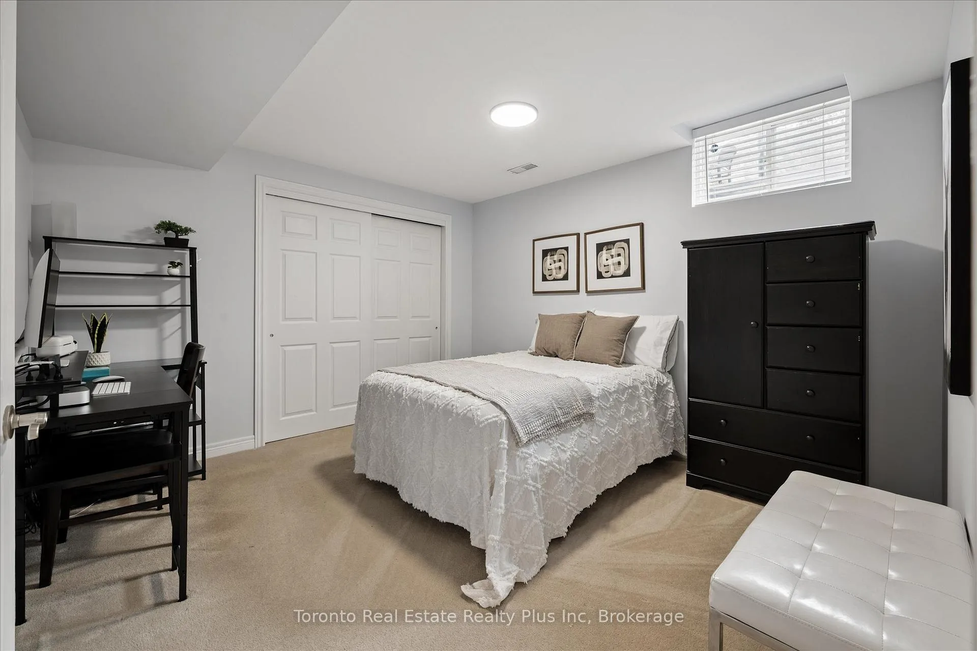 Photo 40 of 14 Mossgrove Drive, Kitchener — HOMEH